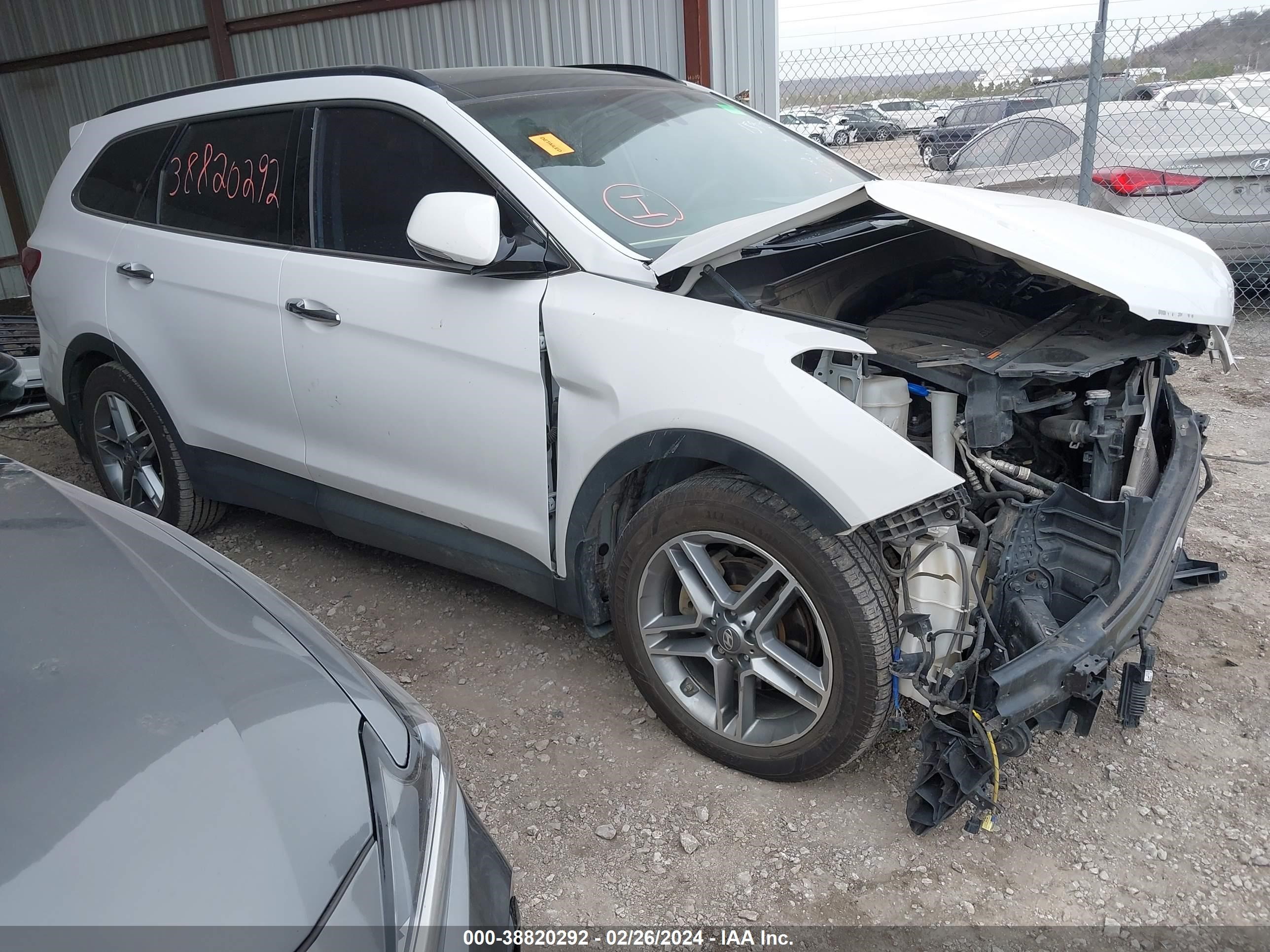 HYUNDAI SANTA FE 2017 km8sr4hf0hu196004