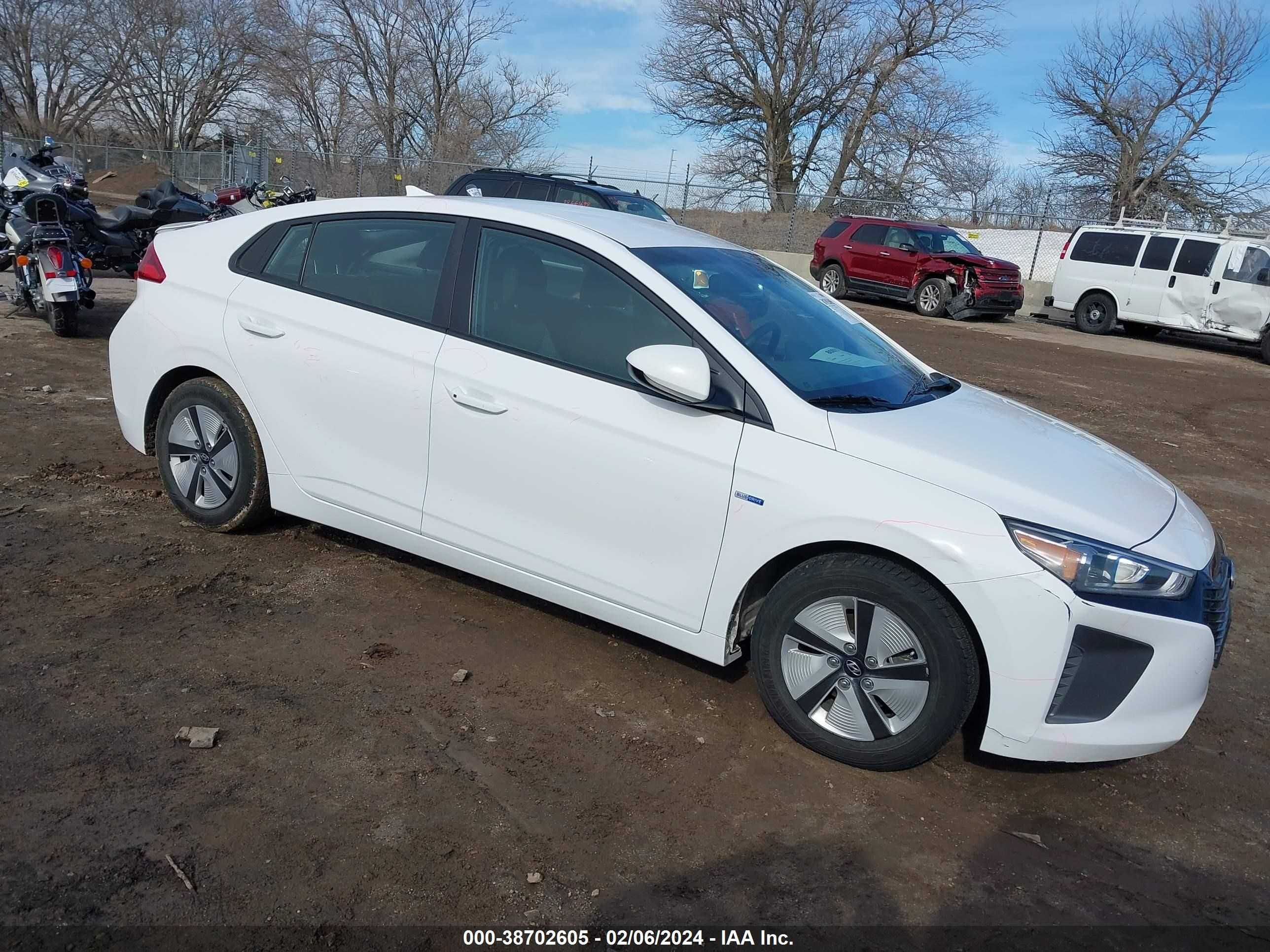 HYUNDAI IONIQ 2017 kmhc65lc5hu039889