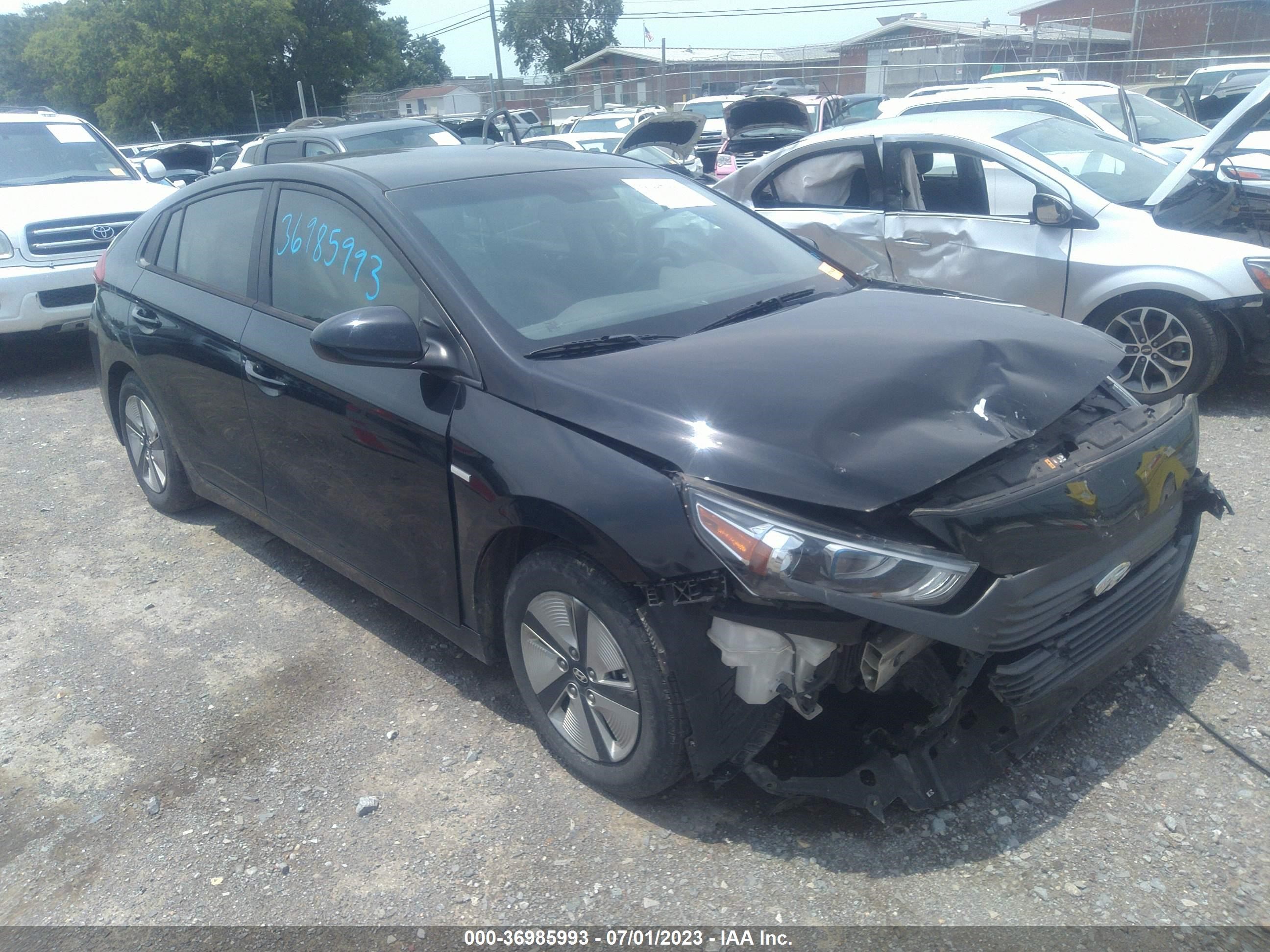 HYUNDAI IONIQ 2017 kmhc65lc8hu030264