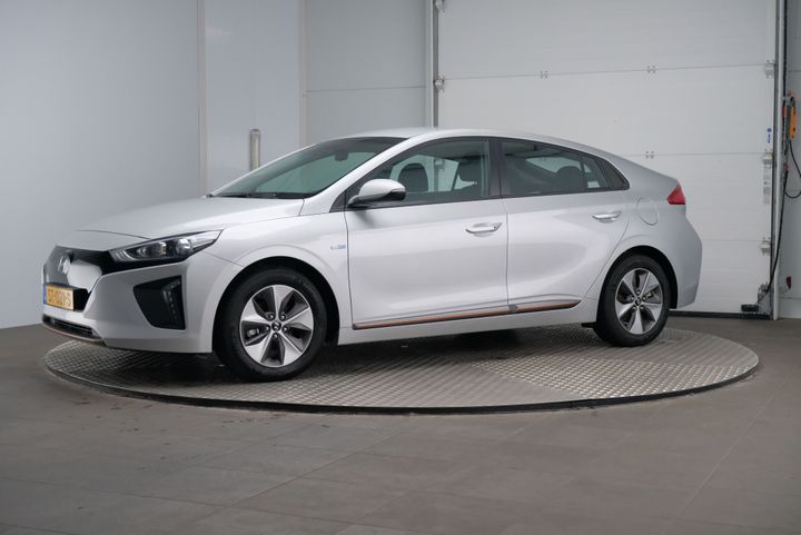 HYUNDAI IONIQ 2018 kmhc751hfju029585