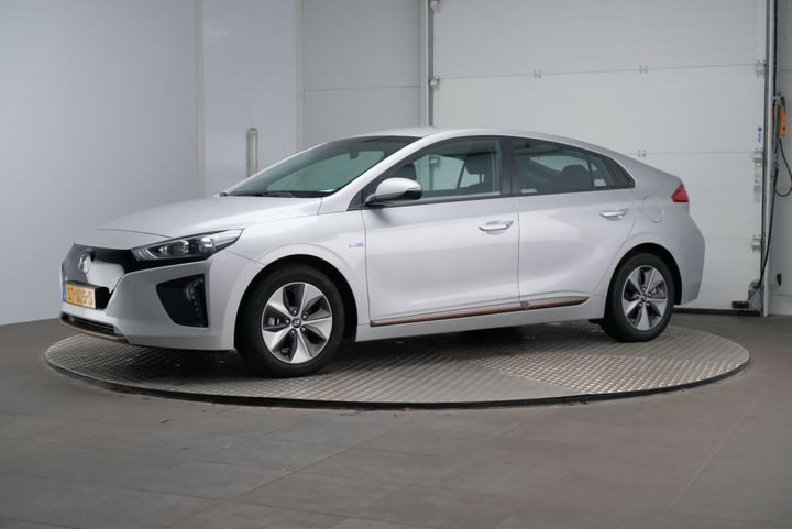 HYUNDAI IONIQ 2018 kmhc751hfju029614