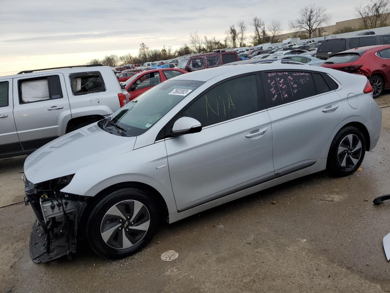 HYUNDAI IONIQ 2017 kmhc75lc0hu046150