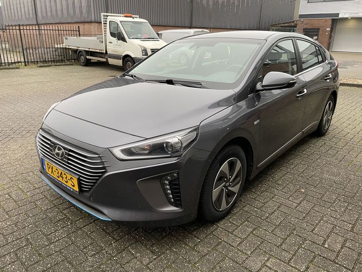 HYUNDAI IONIQ 2018 kmhc851cghu017876