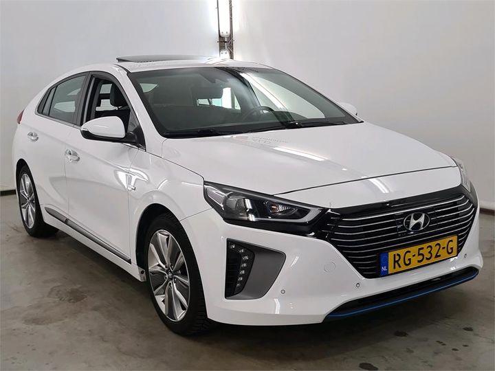 HYUNDAI IONIQ 2017 kmhc851cghu024410