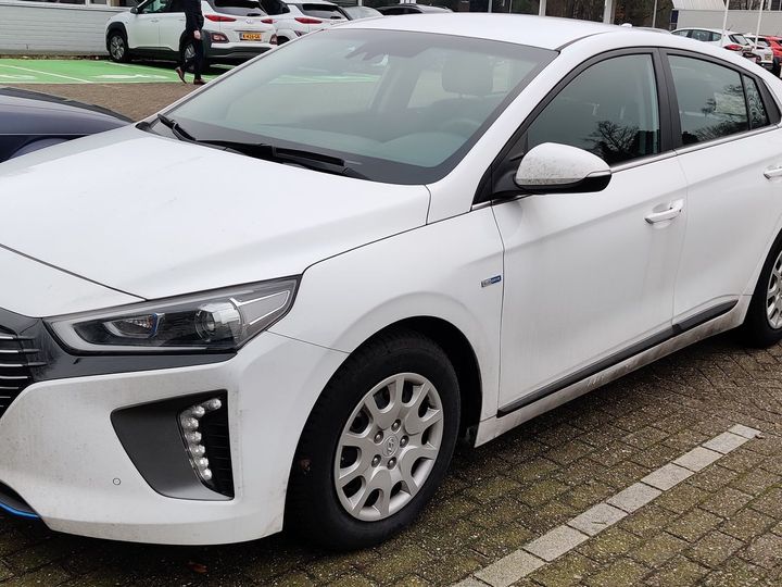 HYUNDAI IONIQ 2018 kmhc851cgju100029