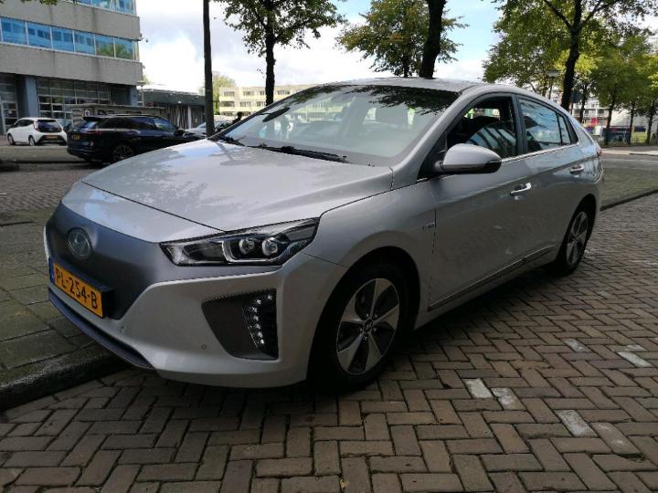 HYUNDAI IONIQ 2017 kmhc851hfhu010991