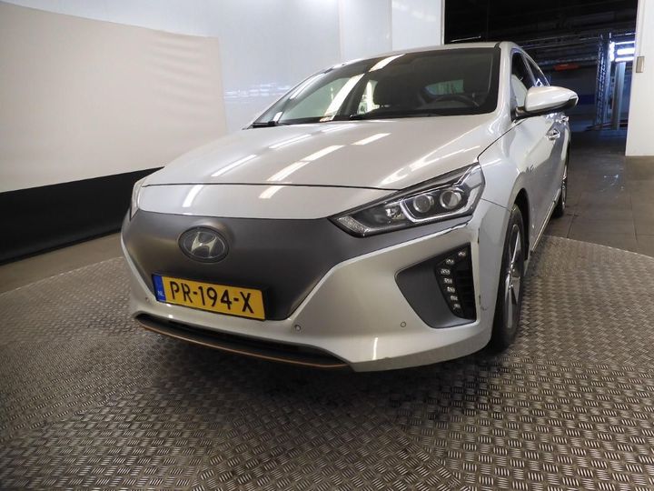 HYUNDAI IONIQ 2017 kmhc851hfhu013520