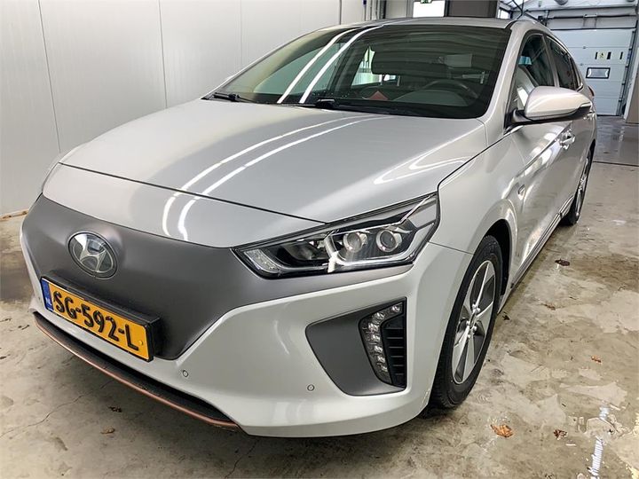 HYUNDAI IONIQ 2018 kmhc851hfju023477