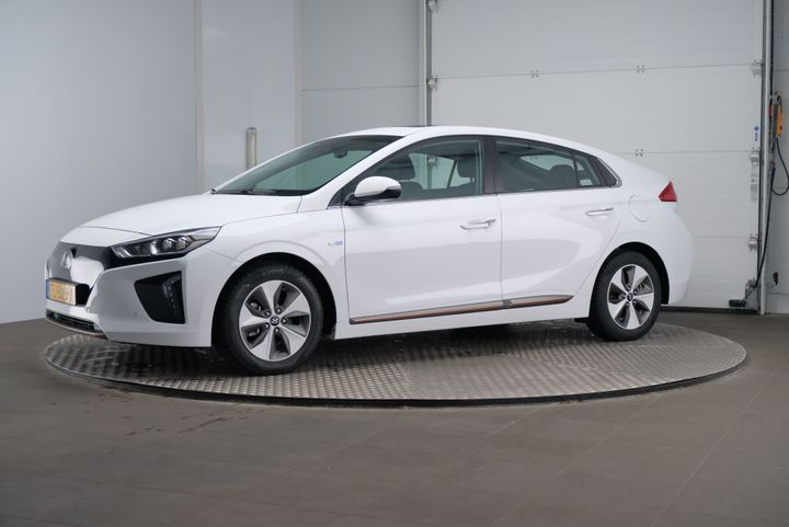 HYUNDAI IONIQ 2018 kmhc851hfju031298