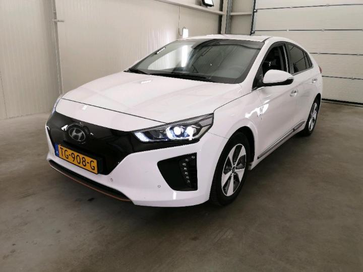 HYUNDAI IONIQ 2018 kmhc851hfju031669