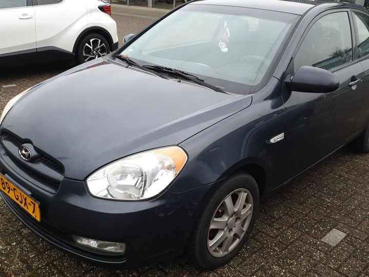 HYUNDAI ACCENT 2008 kmhcm31ap8u078372