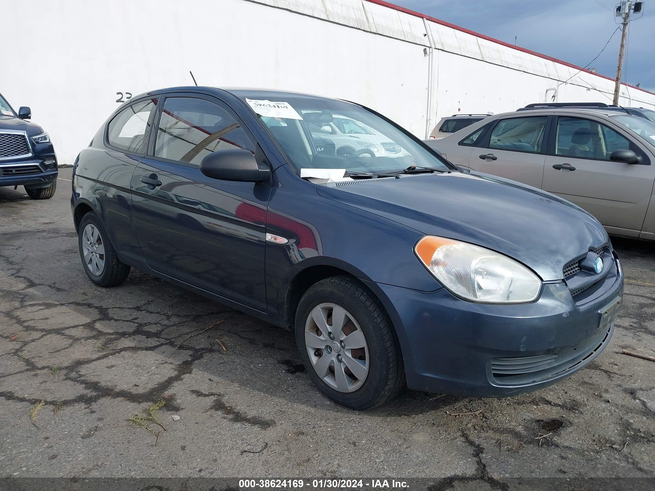 HYUNDAI ACCENT 2008 kmhcm36c68u093742