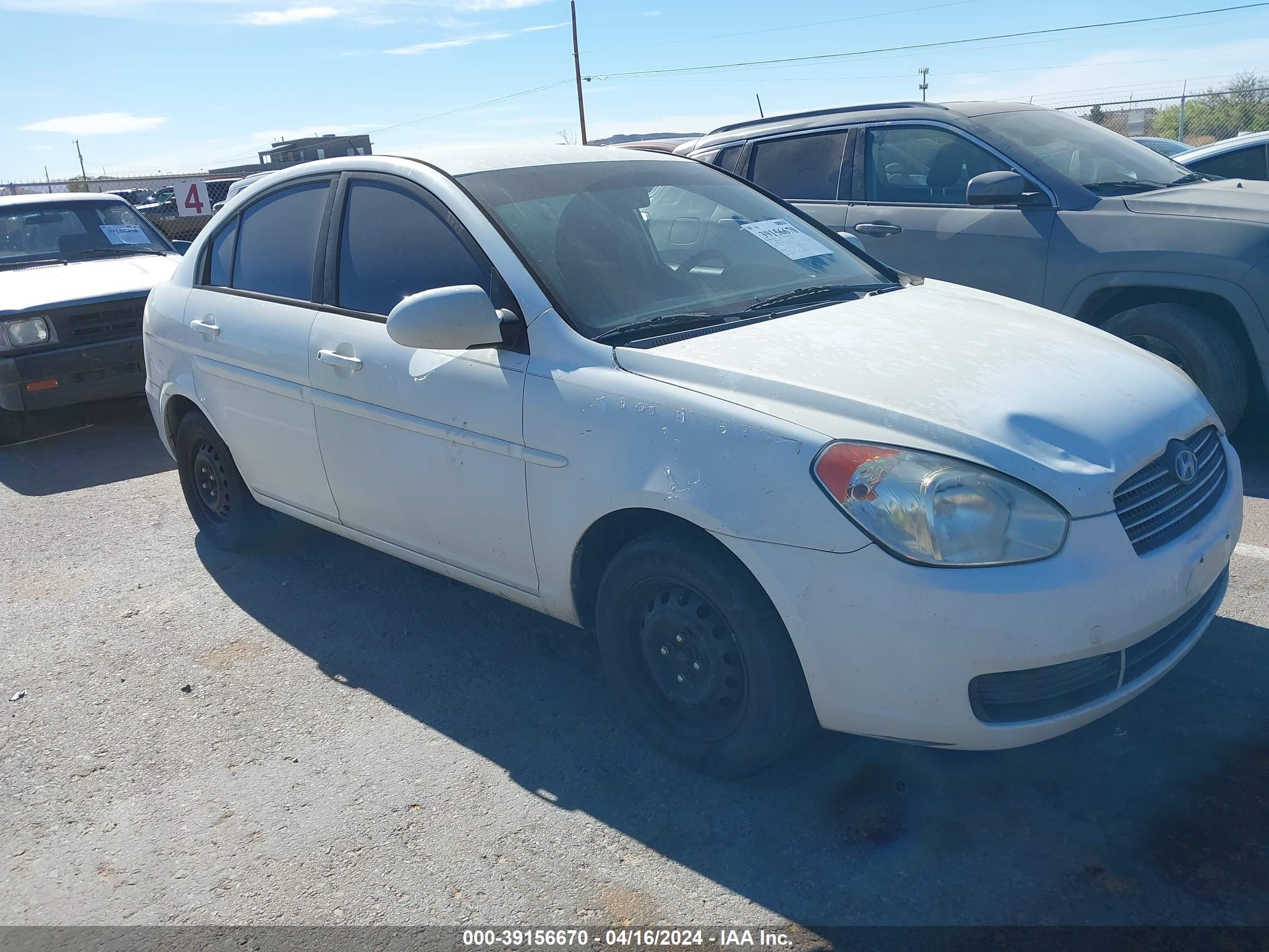 HYUNDAI ACCENT 2008 kmhcn46c38u182459