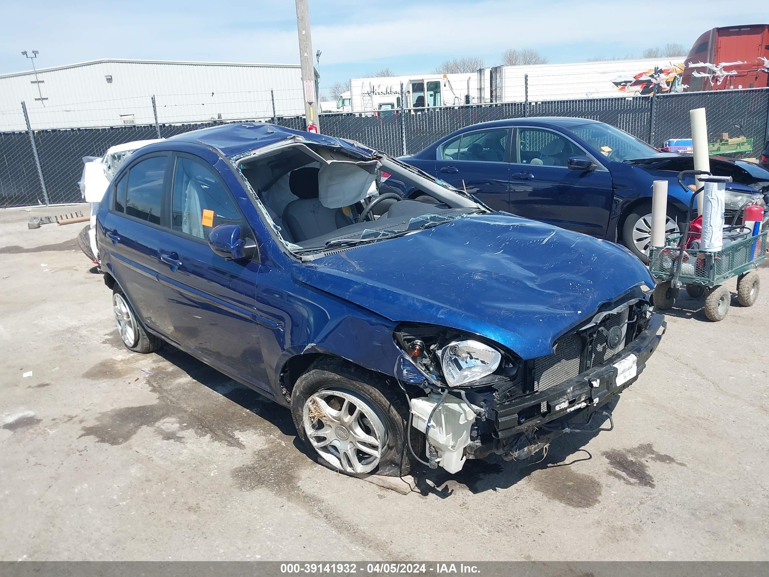 HYUNDAI ACCENT 2008 kmhcn46c58u258649