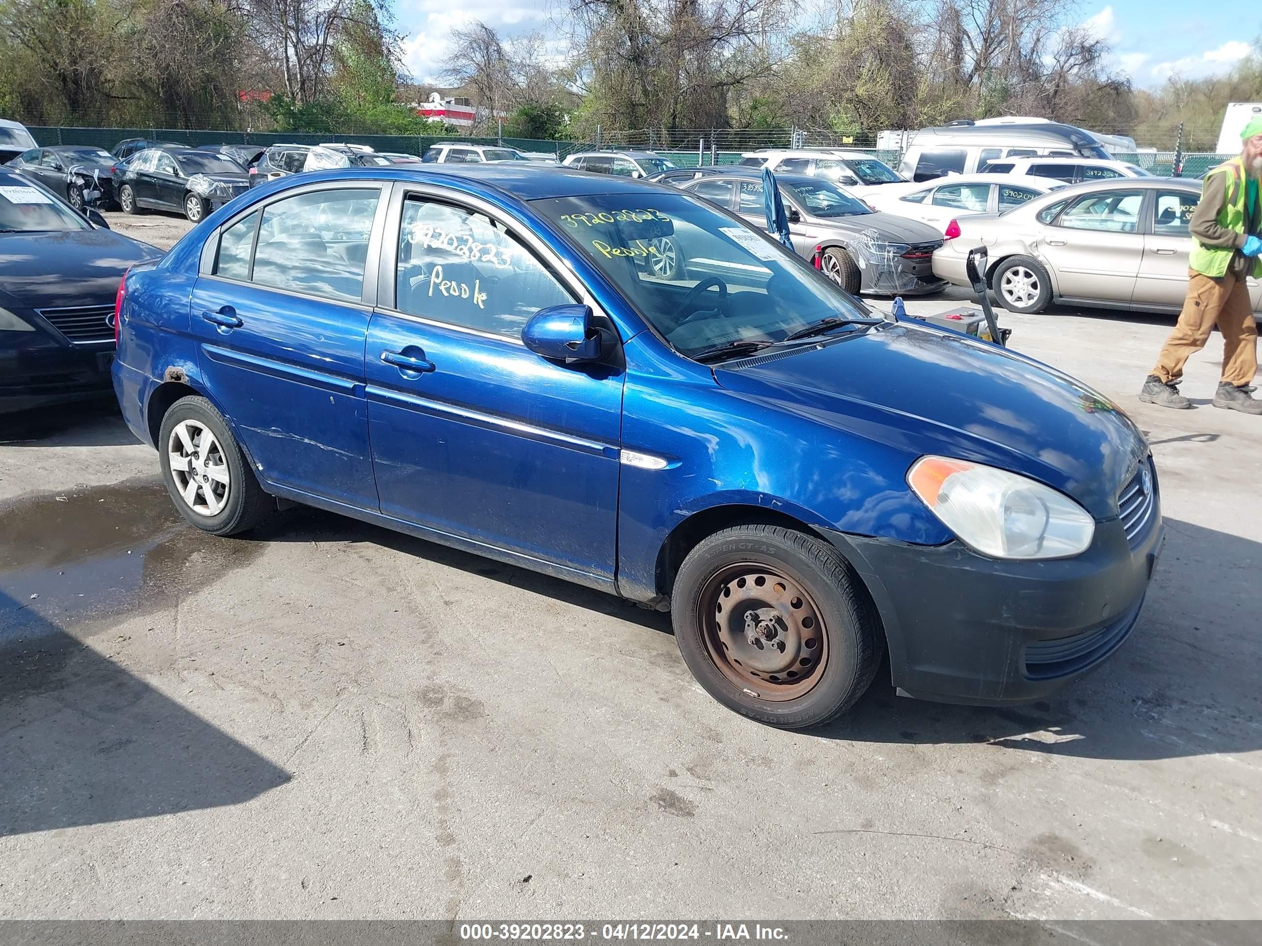 HYUNDAI ACCENT 2007 kmhcn46c87u131960