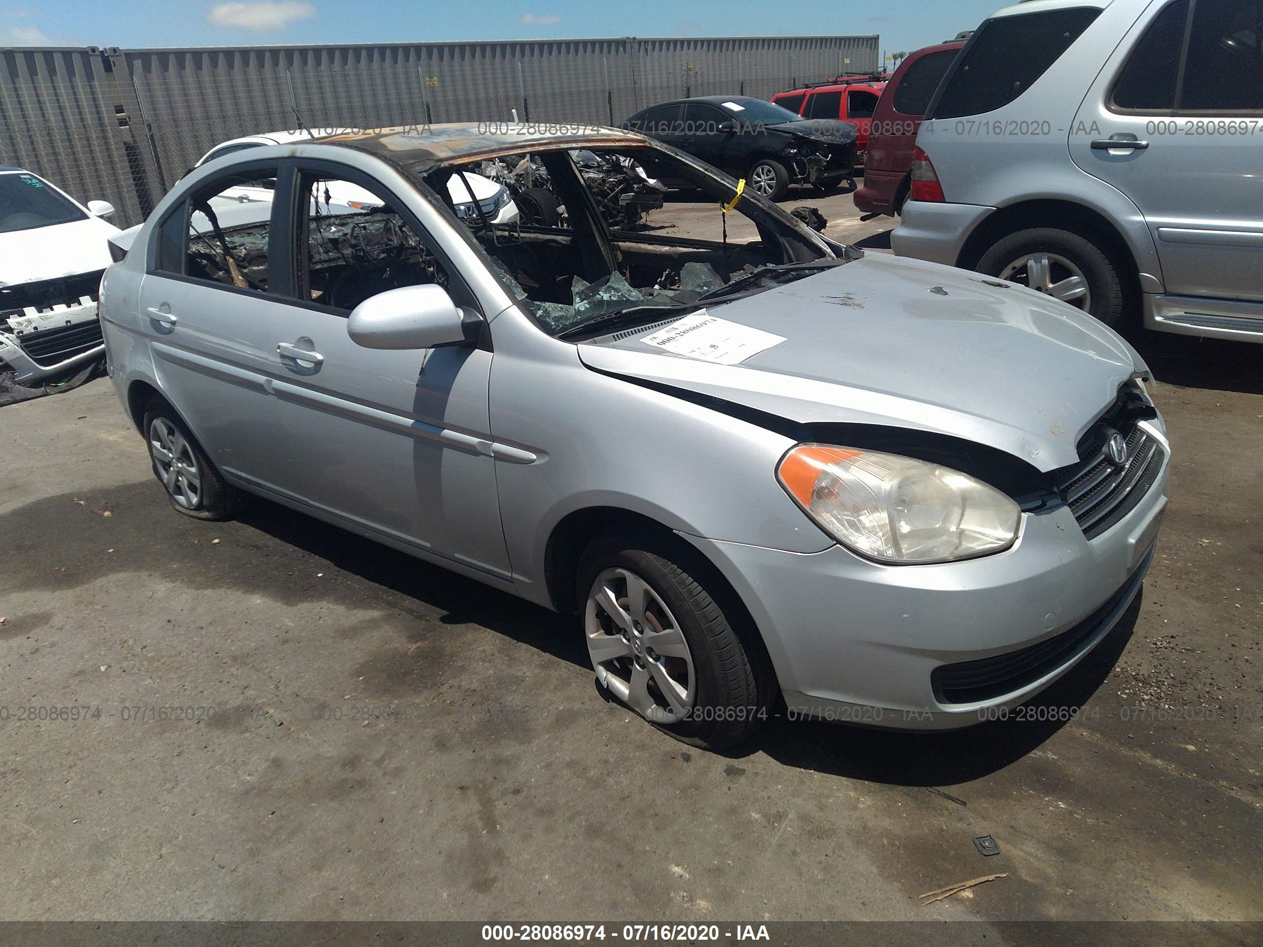 HYUNDAI ACCENT 2008 kmhcn46c88u236287