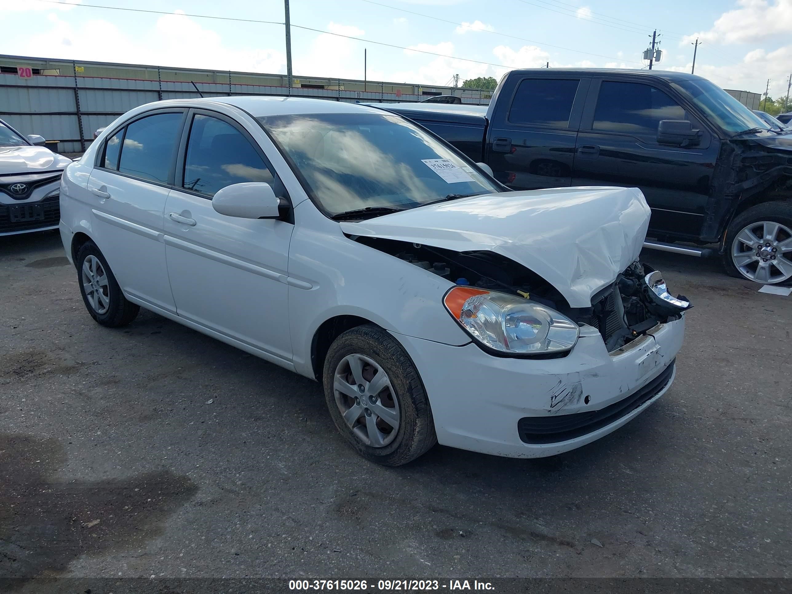 HYUNDAI ACCENT 2009 kmhcn46c89u295454