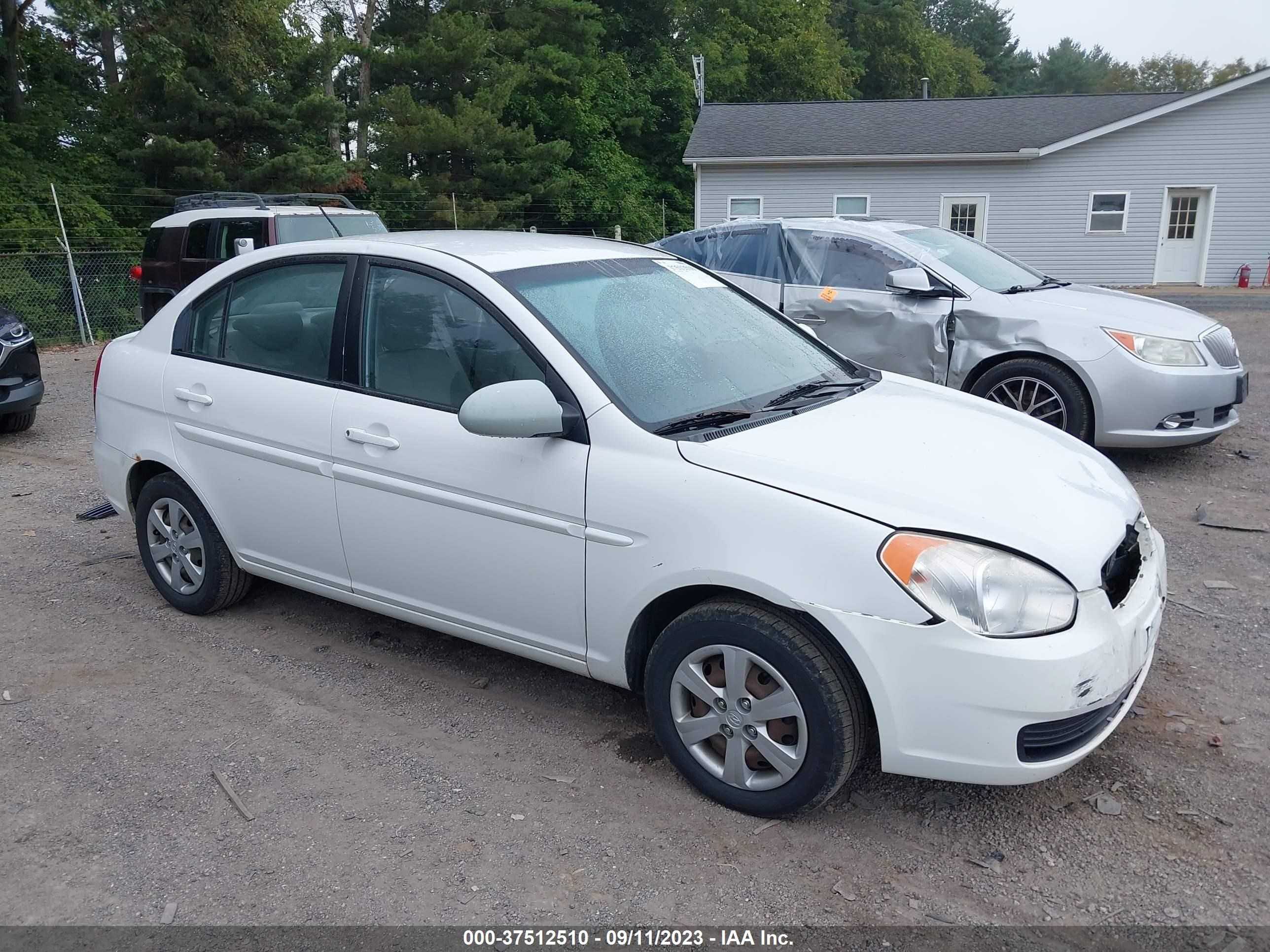 HYUNDAI ACCENT 2009 kmhcn46c99u305117