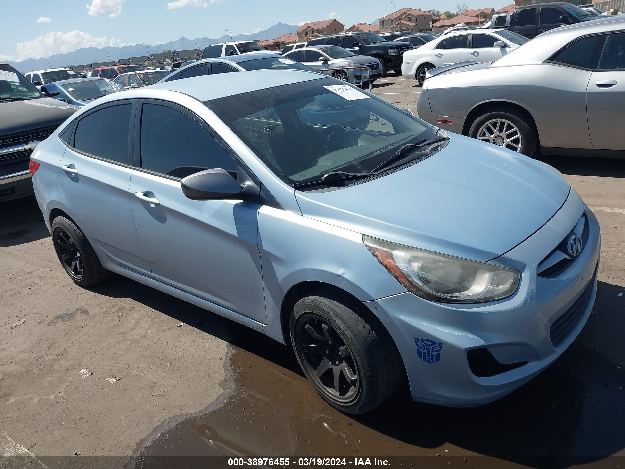 HYUNDAI ACCENT 2012 kmhct4ae1cu233710