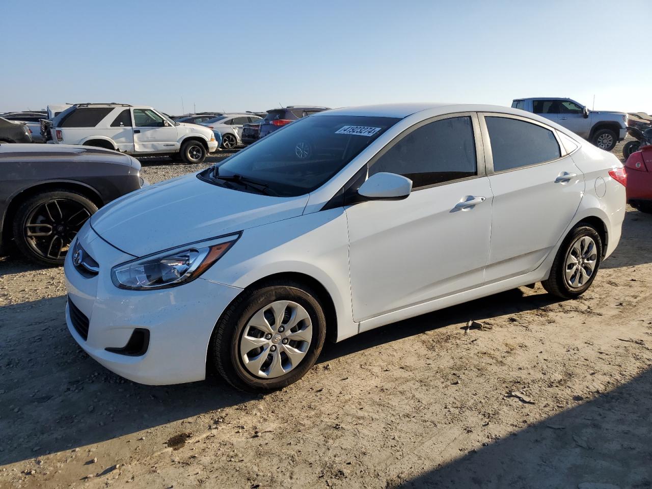 HYUNDAI ACCENT 2017 kmhct4ae1hu270246