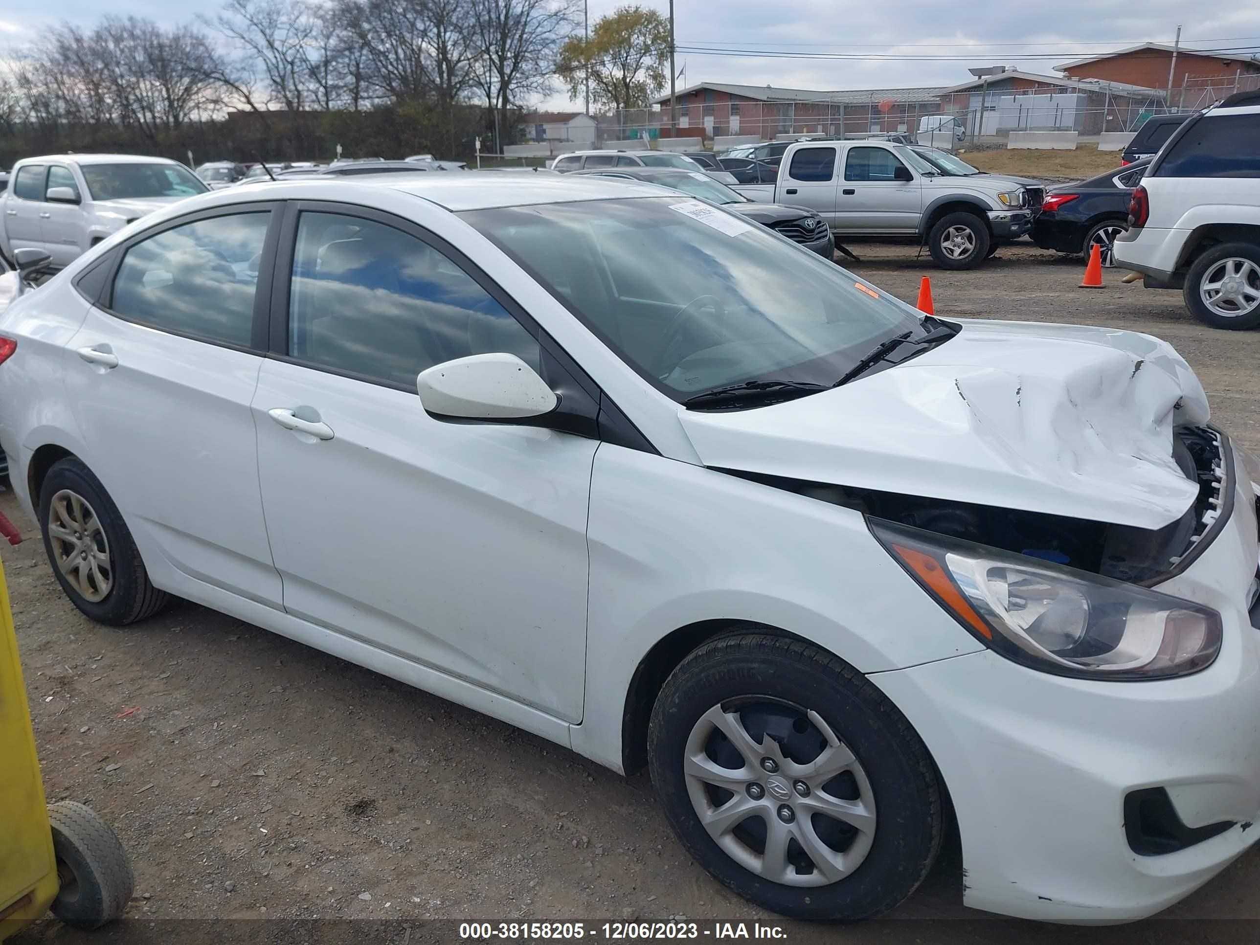 HYUNDAI ACCENT 2012 kmhct4ae2cu226636