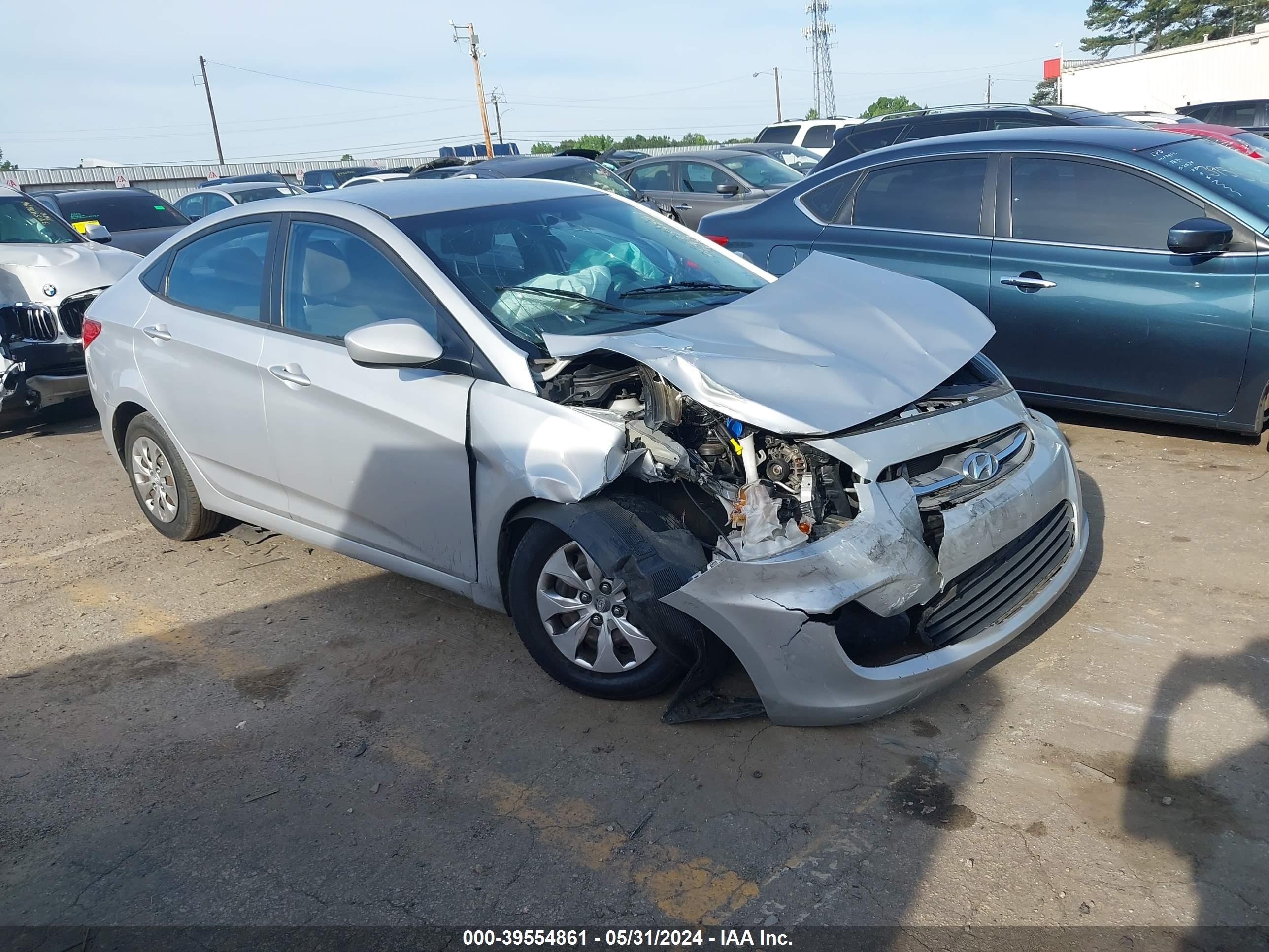 HYUNDAI ACCENT 2016 kmhct4ae2gu028919