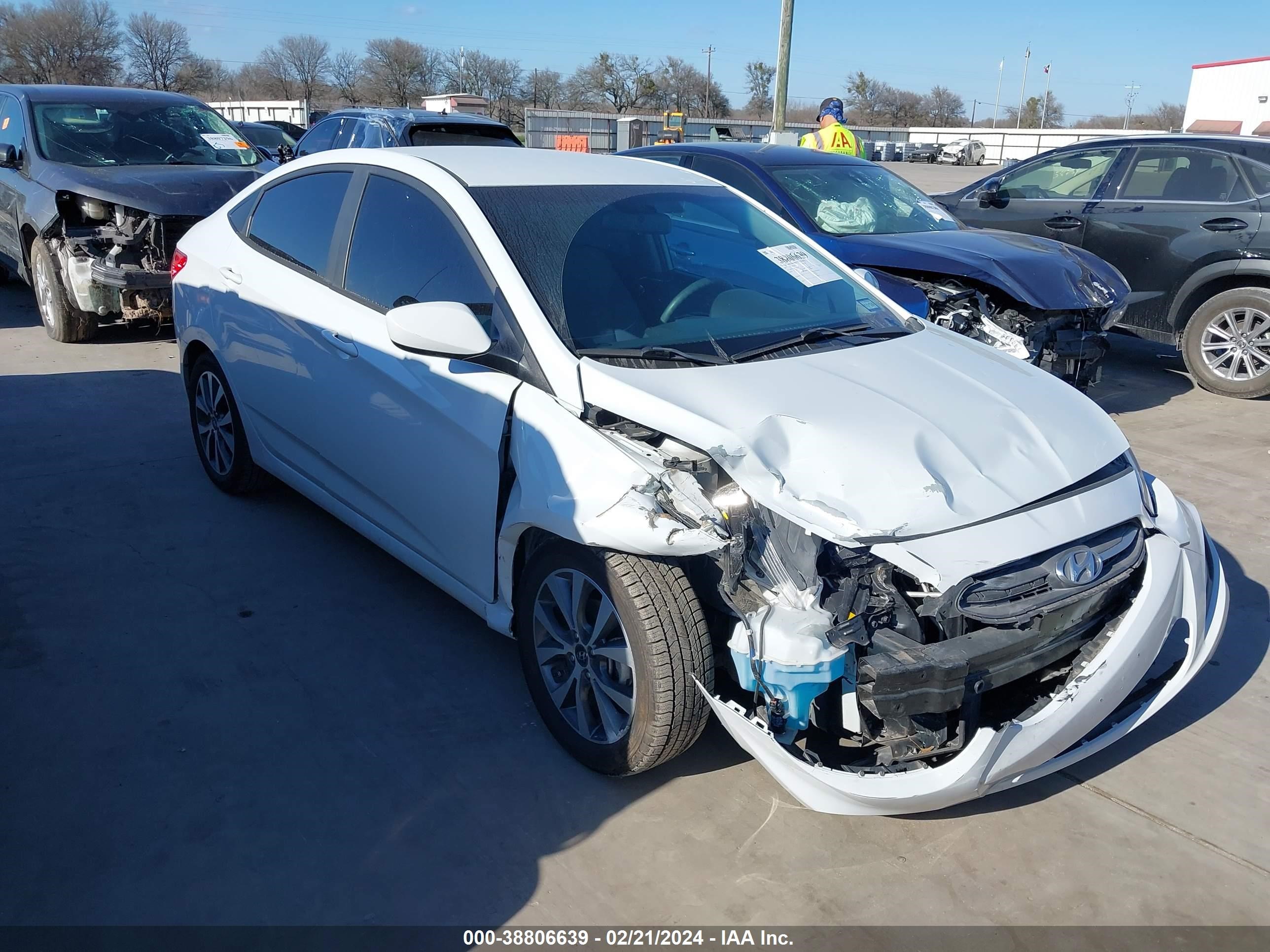 HYUNDAI ACCENT 2017 kmhct4ae2hu369738