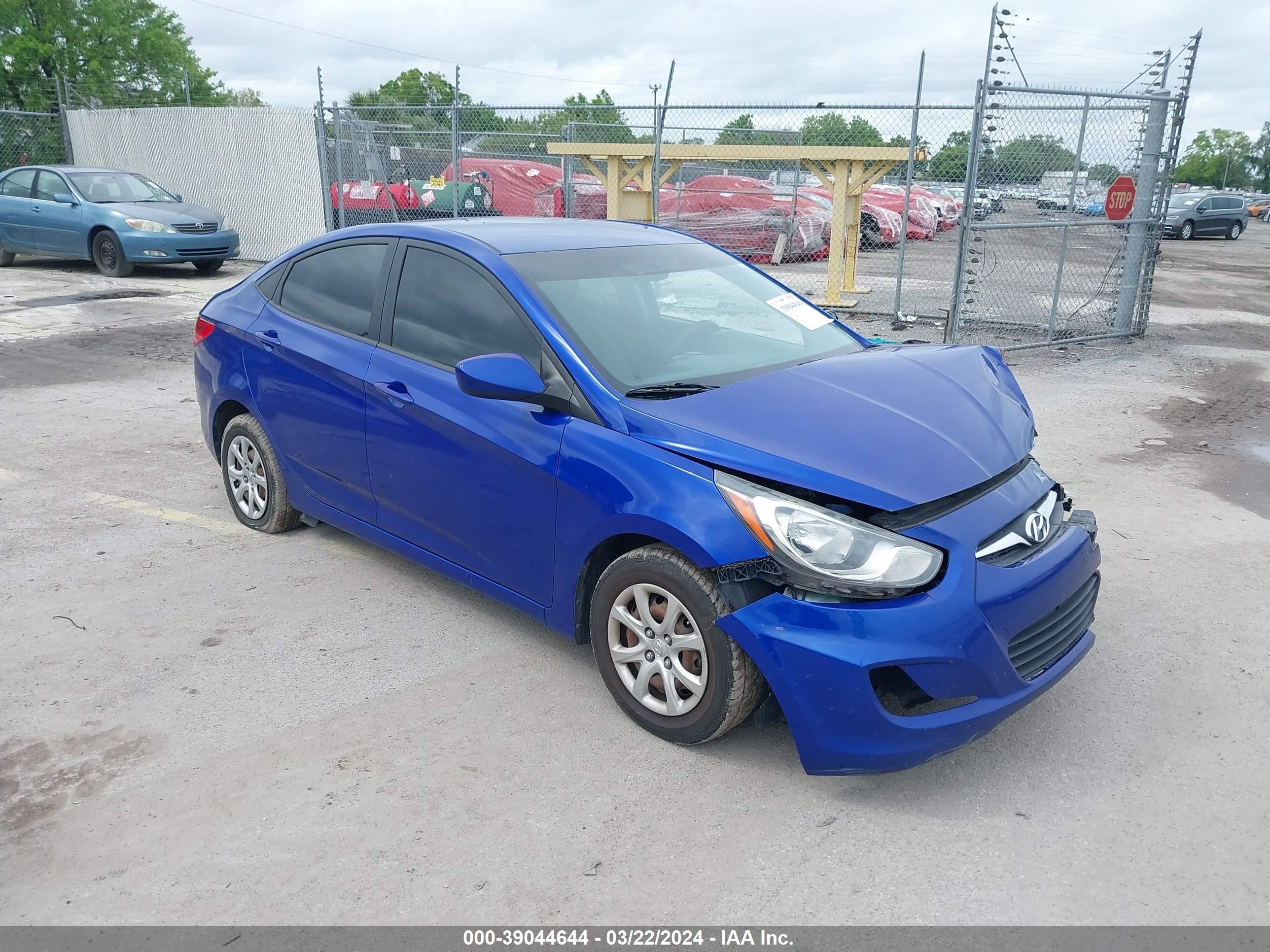 HYUNDAI ACCENT 2014 kmhct4ae3eu648739