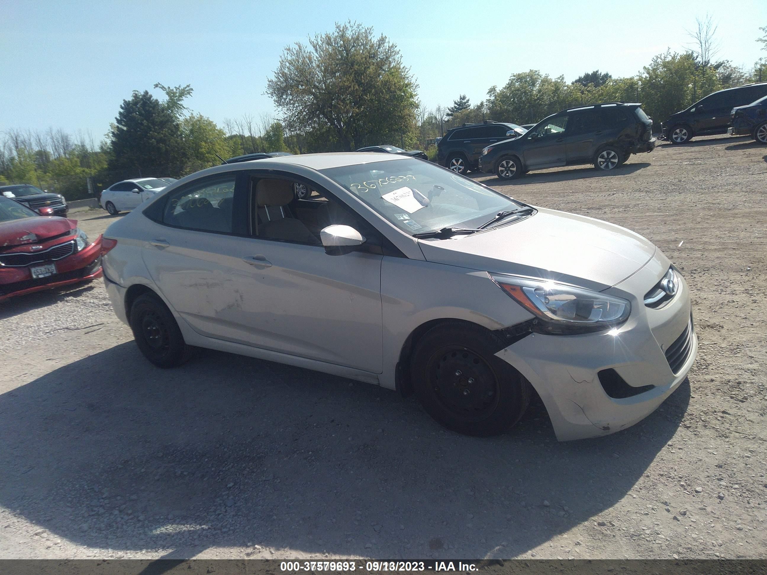 HYUNDAI ACCENT 2015 kmhct4ae3fu936391