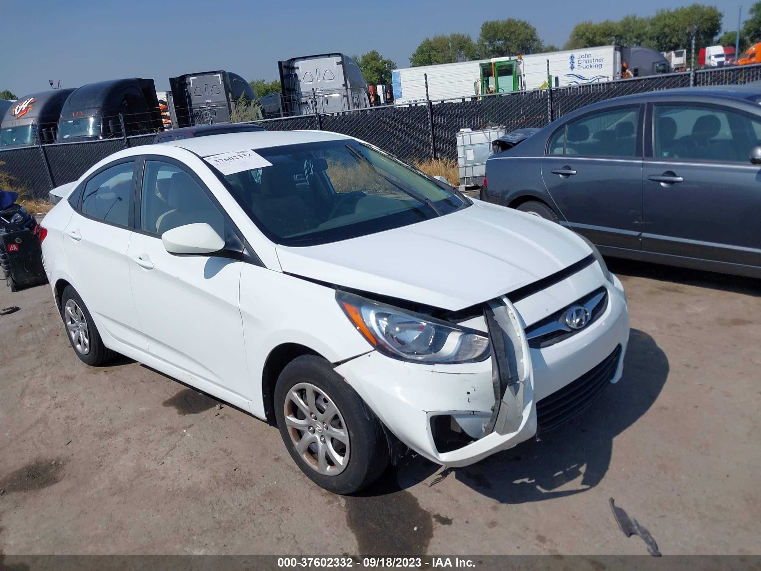 HYUNDAI ACCENT 2014 kmhct4ae4eu642416