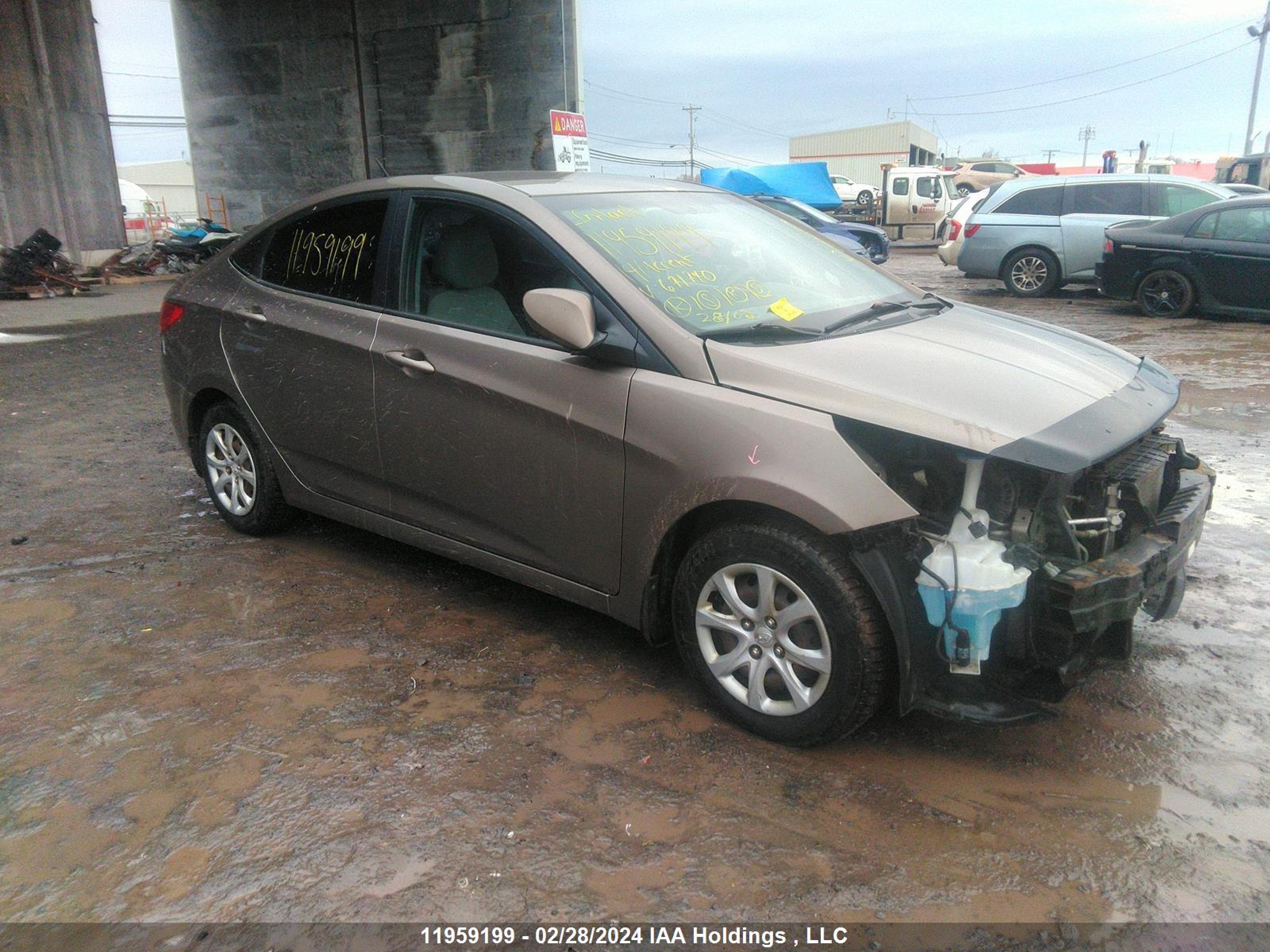 HYUNDAI ACCENT 2014 kmhct4ae4eu671740