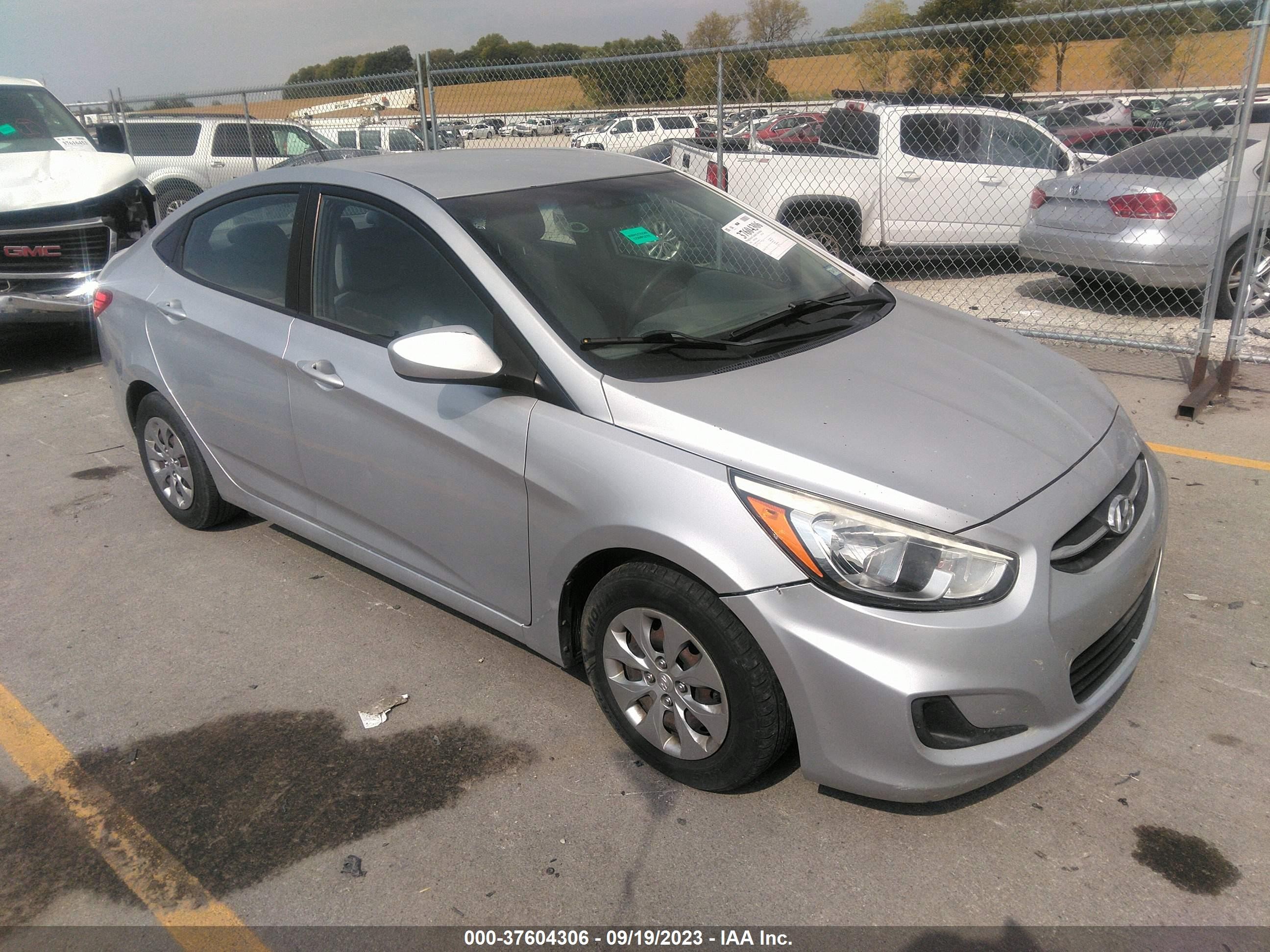 HYUNDAI ACCENT 2015 kmhct4ae4fu881353