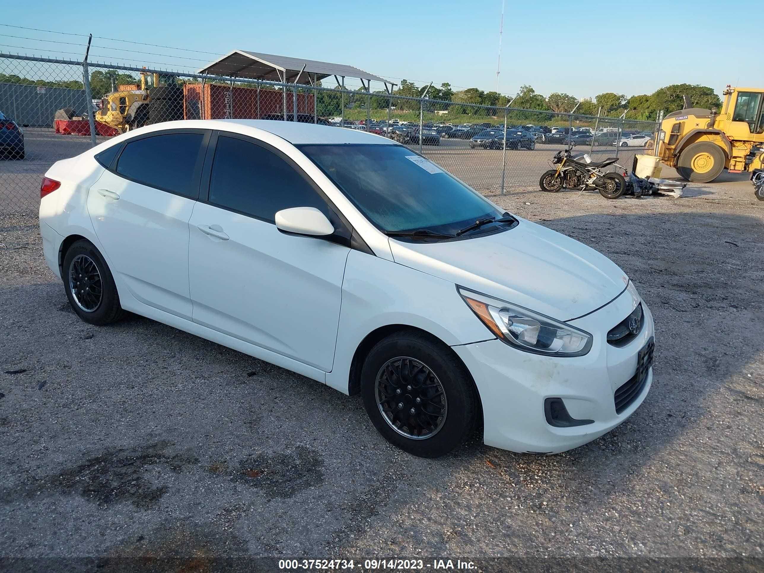 HYUNDAI ACCENT 2015 kmhct4ae4fu899271