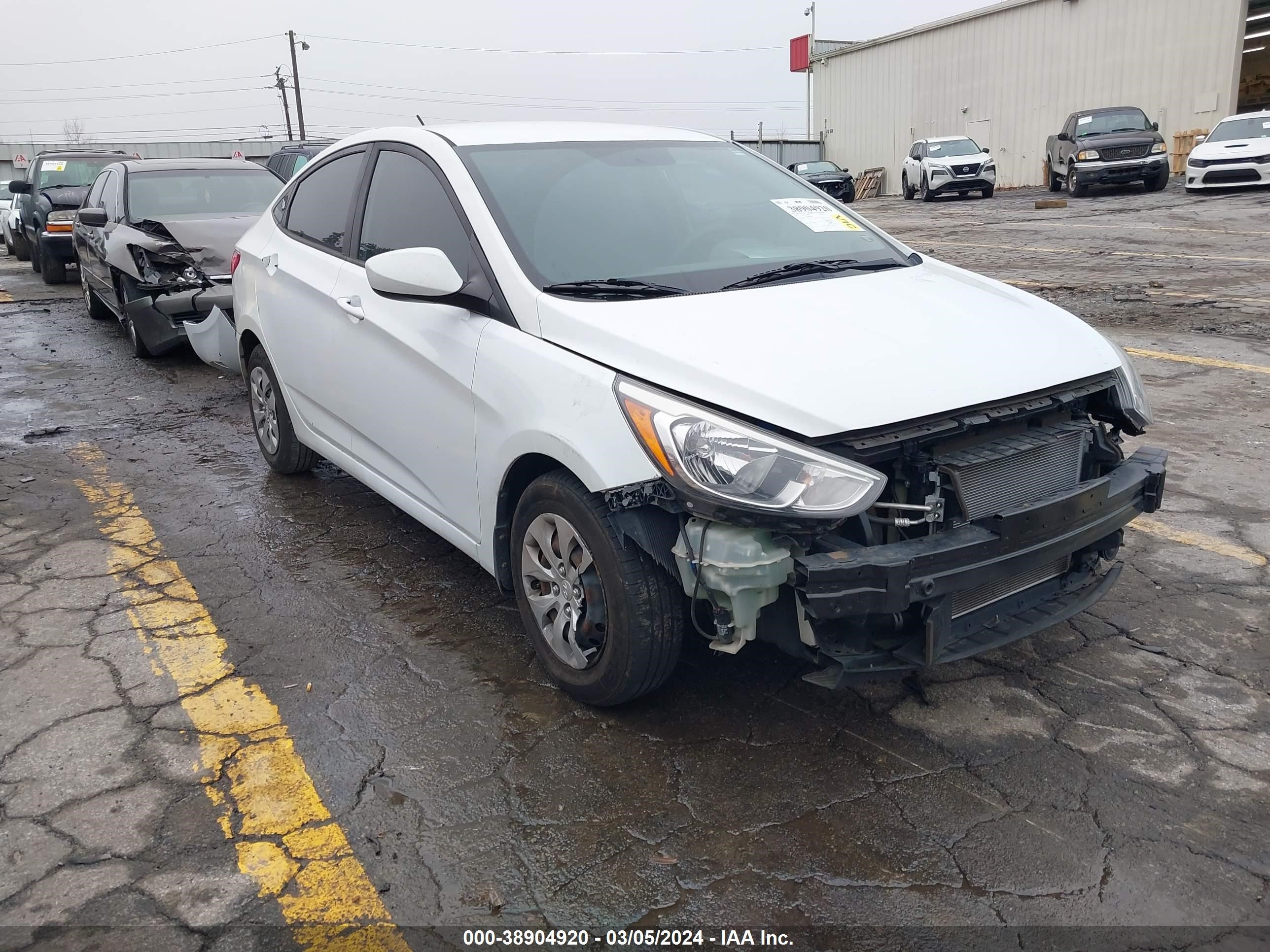 HYUNDAI ACCENT 2017 kmhct4ae4hu320427