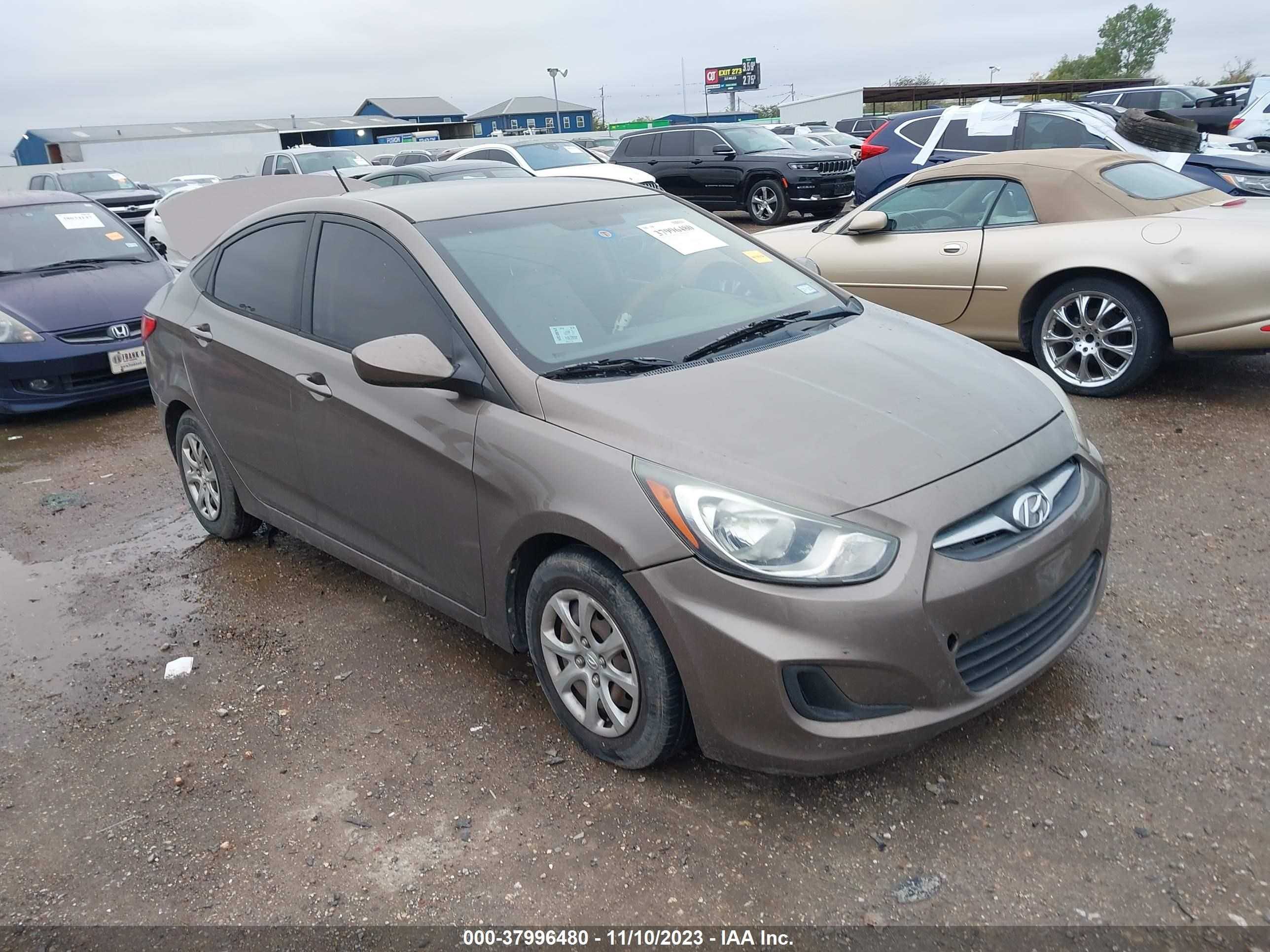 HYUNDAI ACCENT 2014 kmhct4ae6eu640490