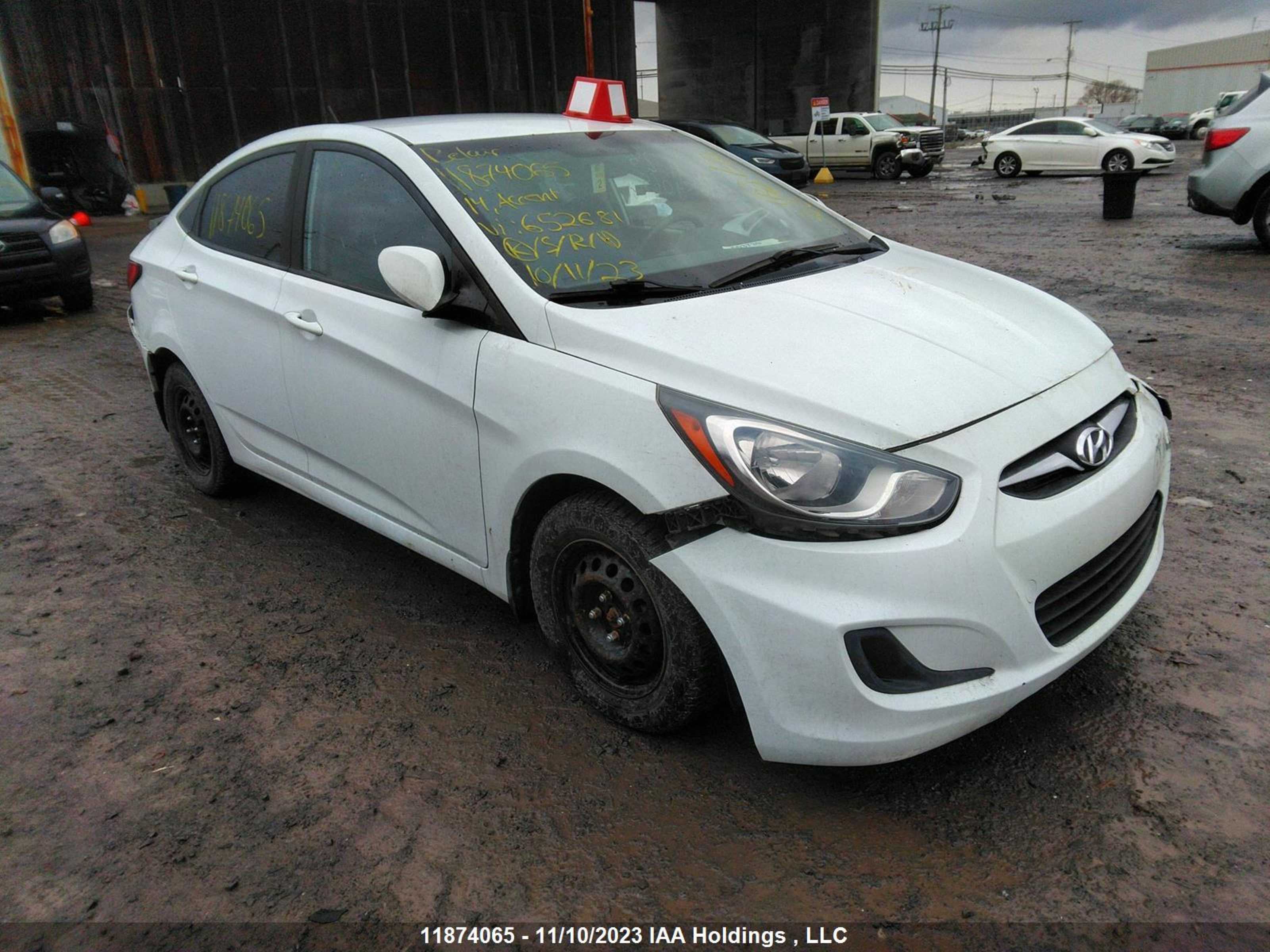 HYUNDAI ACCENT 2014 kmhct4ae7eu652681