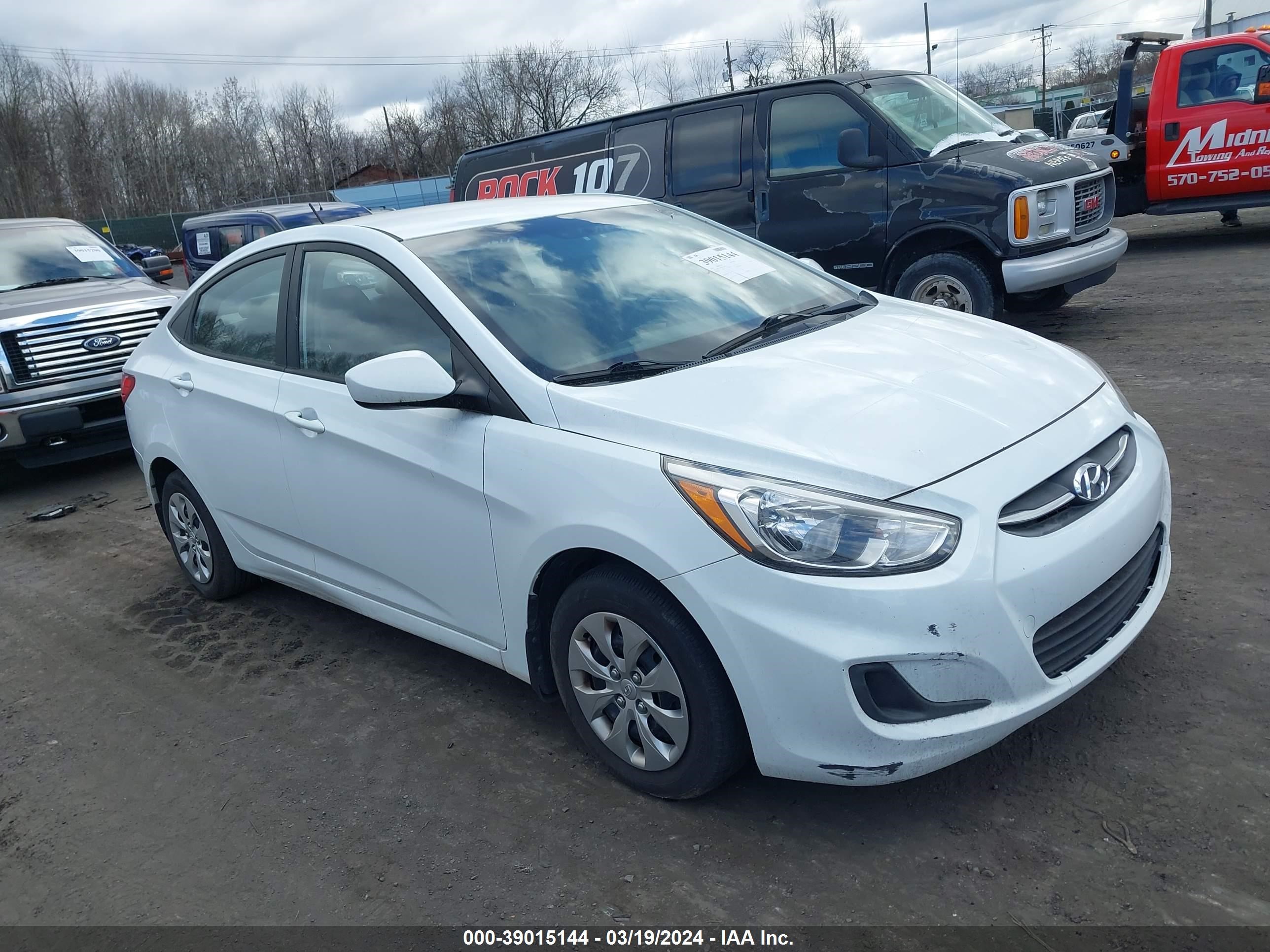 HYUNDAI ACCENT 2016 kmhct4ae7gu125016