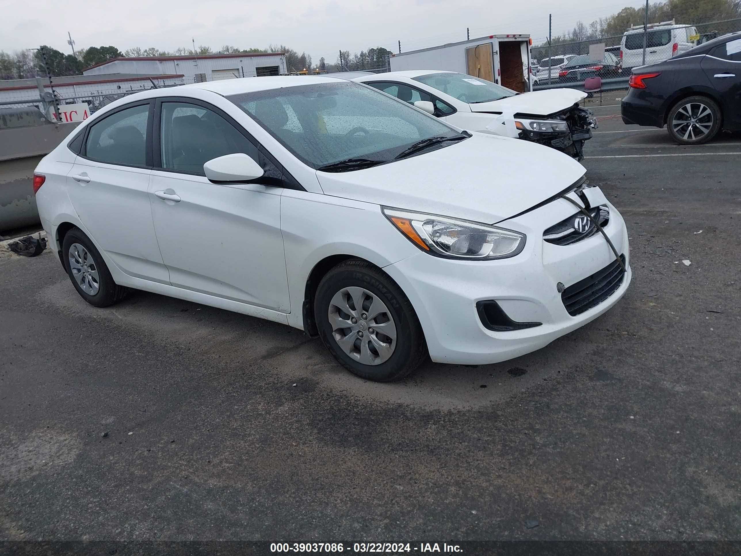 HYUNDAI ACCENT 2015 kmhct4ae8fu802444