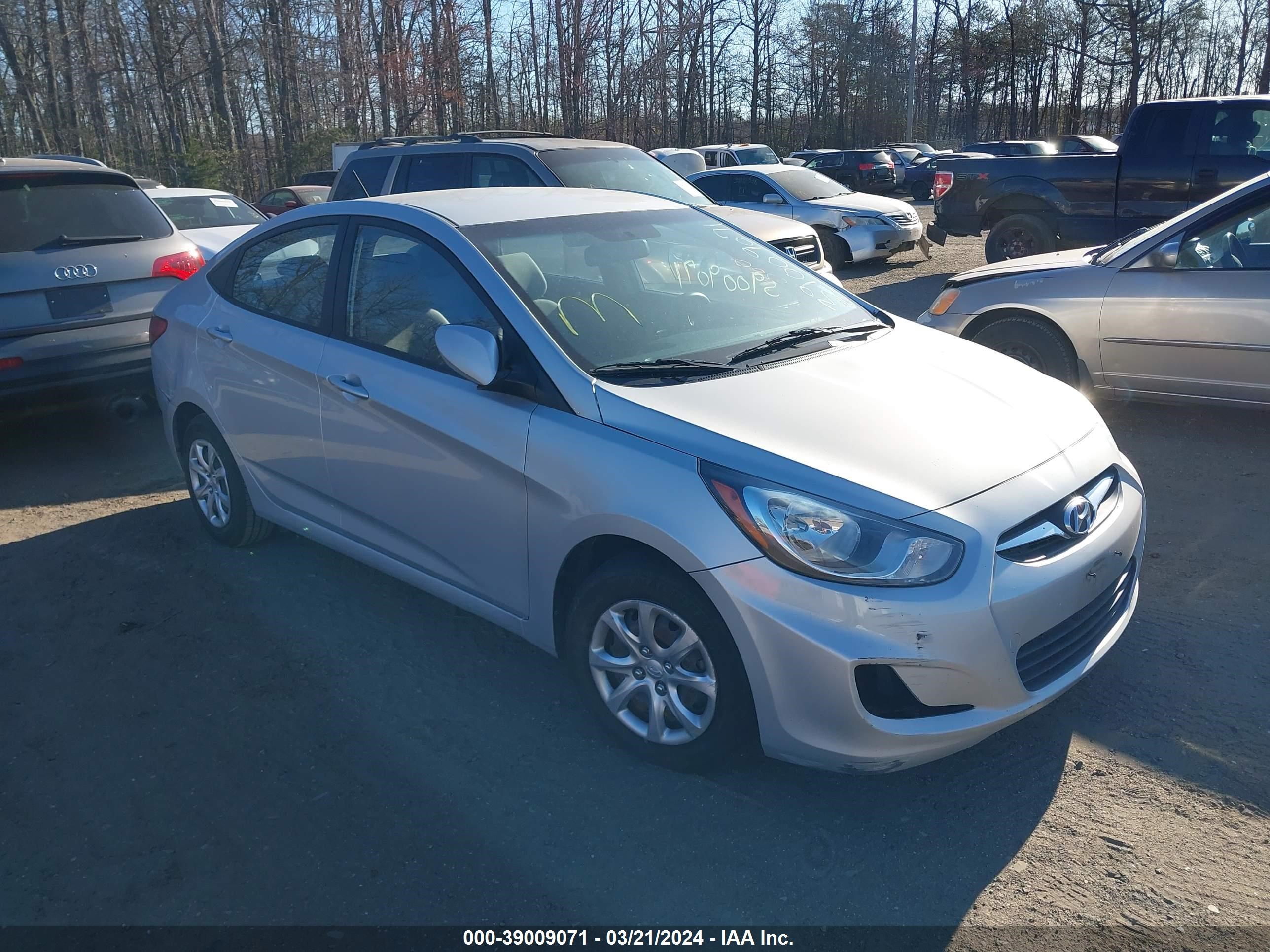 HYUNDAI ACCENT 2014 kmhct4ae9eu596260