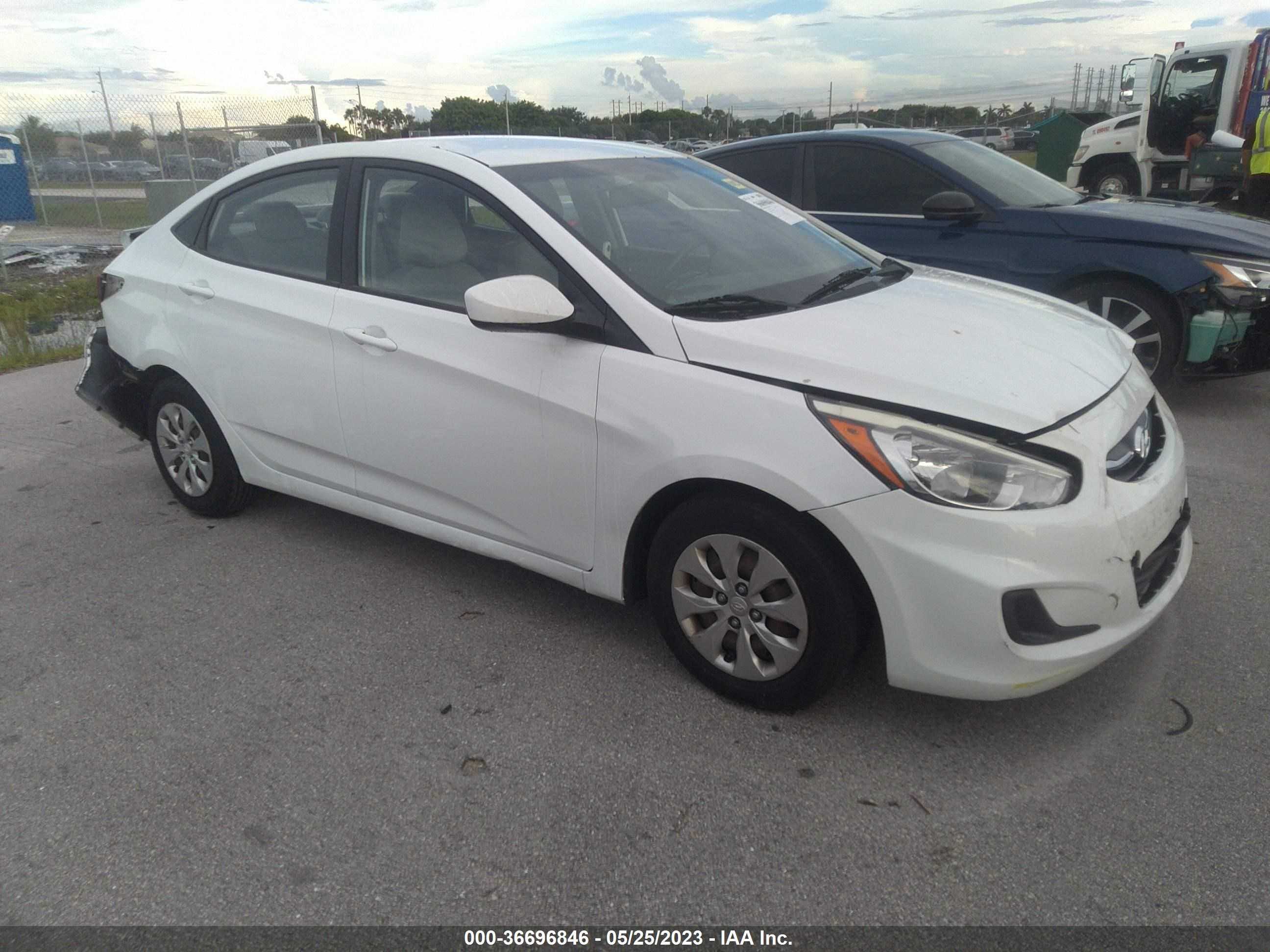 HYUNDAI ACCENT 2015 kmhct4ae9fu838420