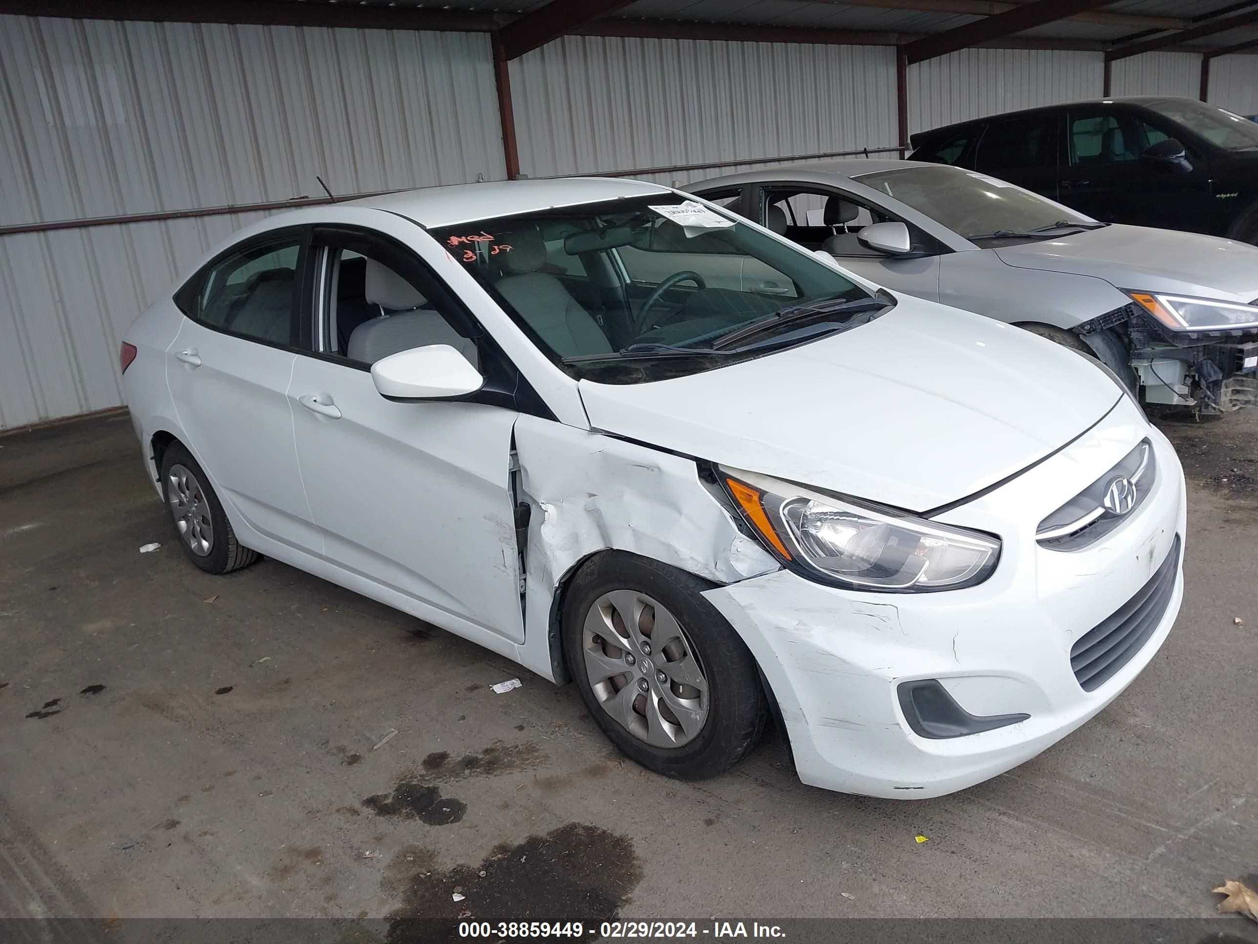 HYUNDAI ACCENT 2016 kmhct4ae9gu031641