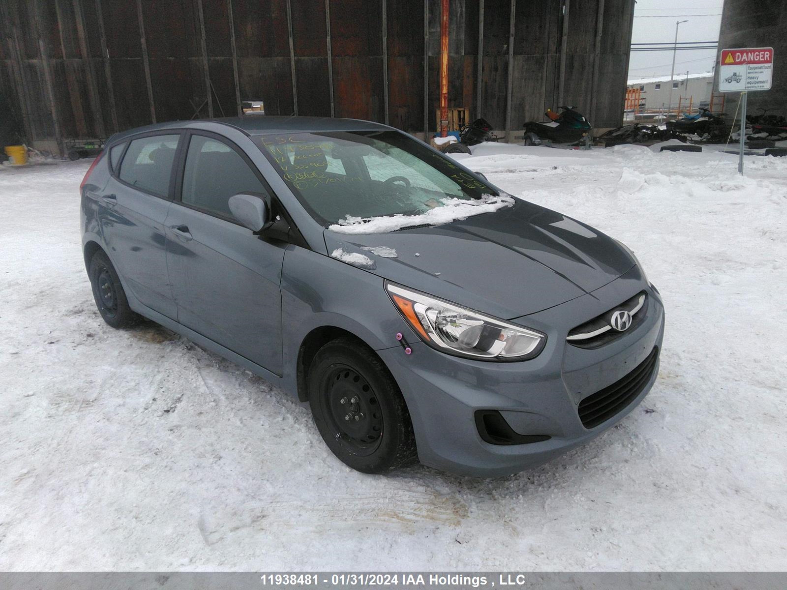 HYUNDAI ACCENT 2017 kmhct5ae2hu355909