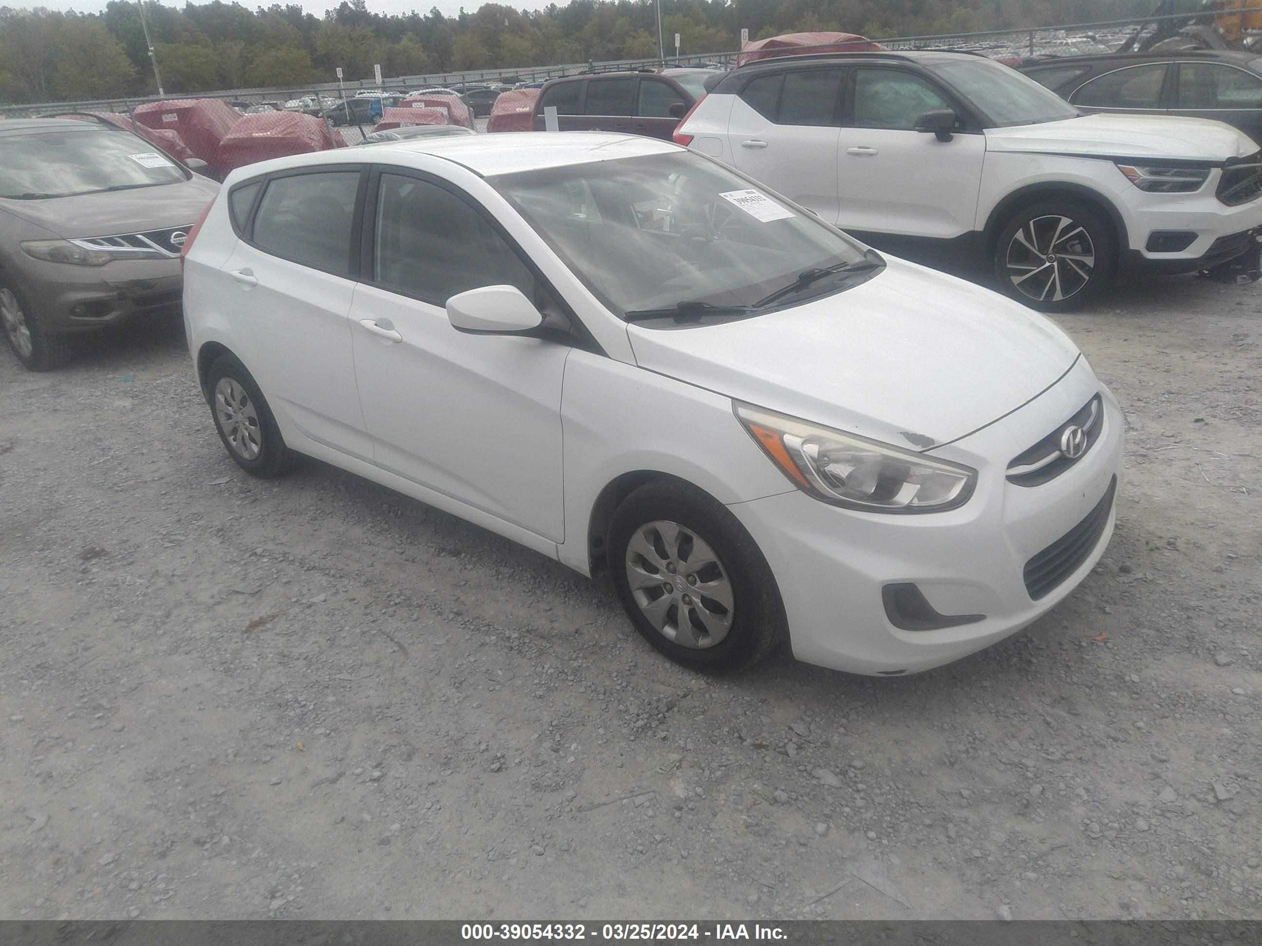 HYUNDAI ACCENT 2016 kmhct5ae3gu242226