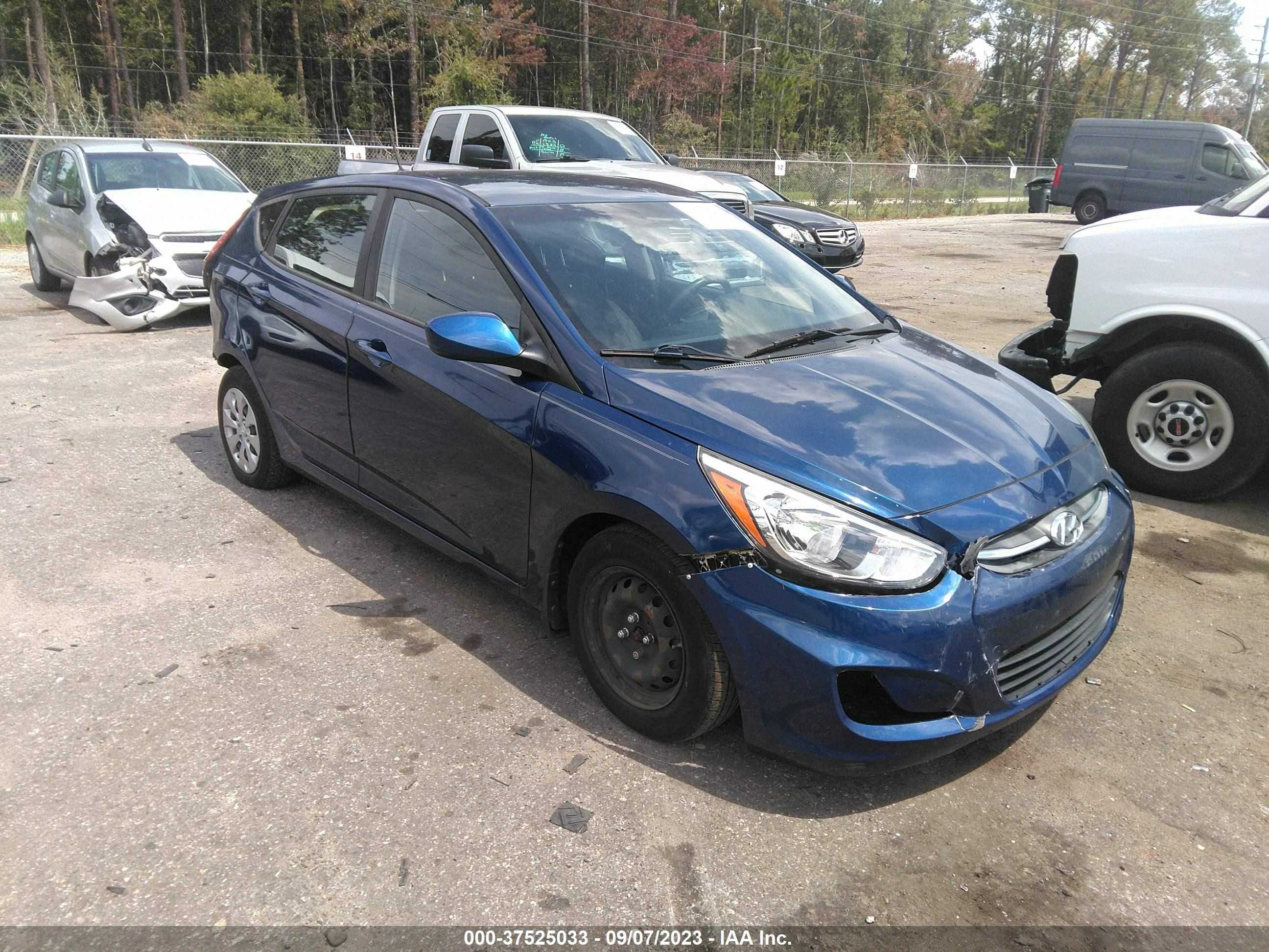 HYUNDAI ACCENT 2016 kmhct5ae3gu280393