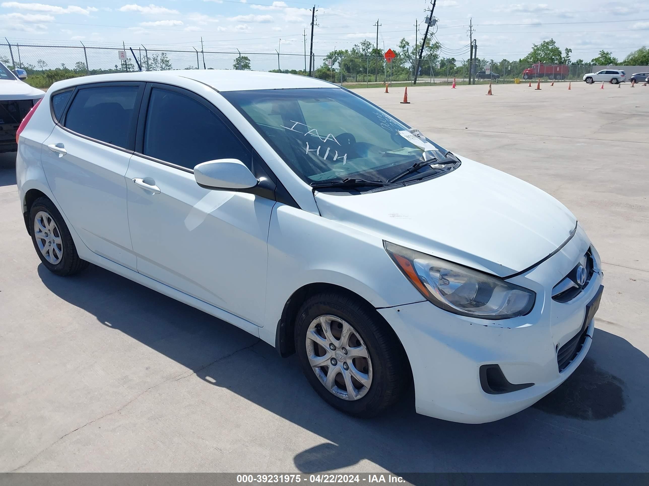 HYUNDAI ACCENT 2013 kmhct5ae5du062788