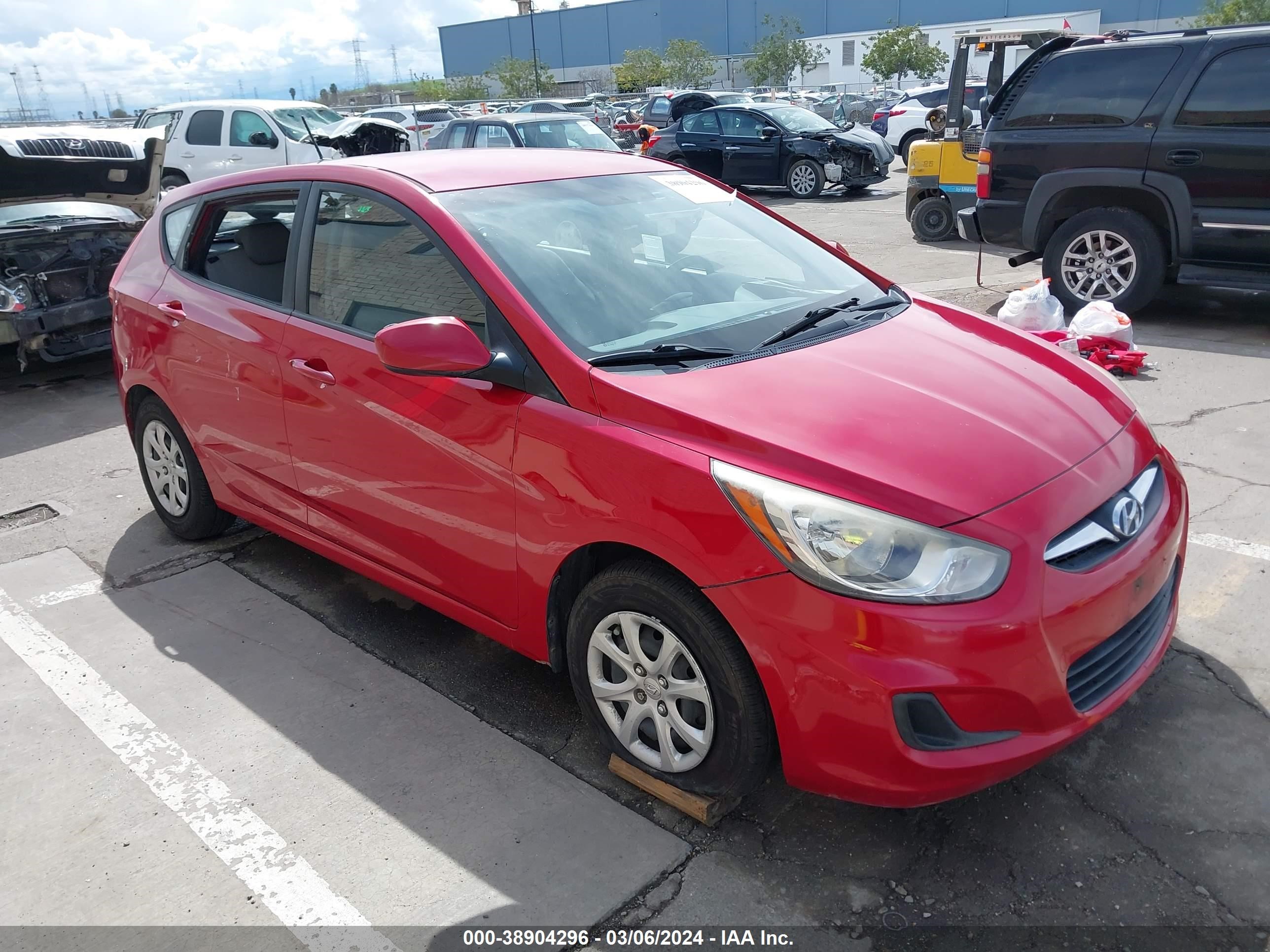 HYUNDAI ACCENT 2012 kmhct5ae6cu021813