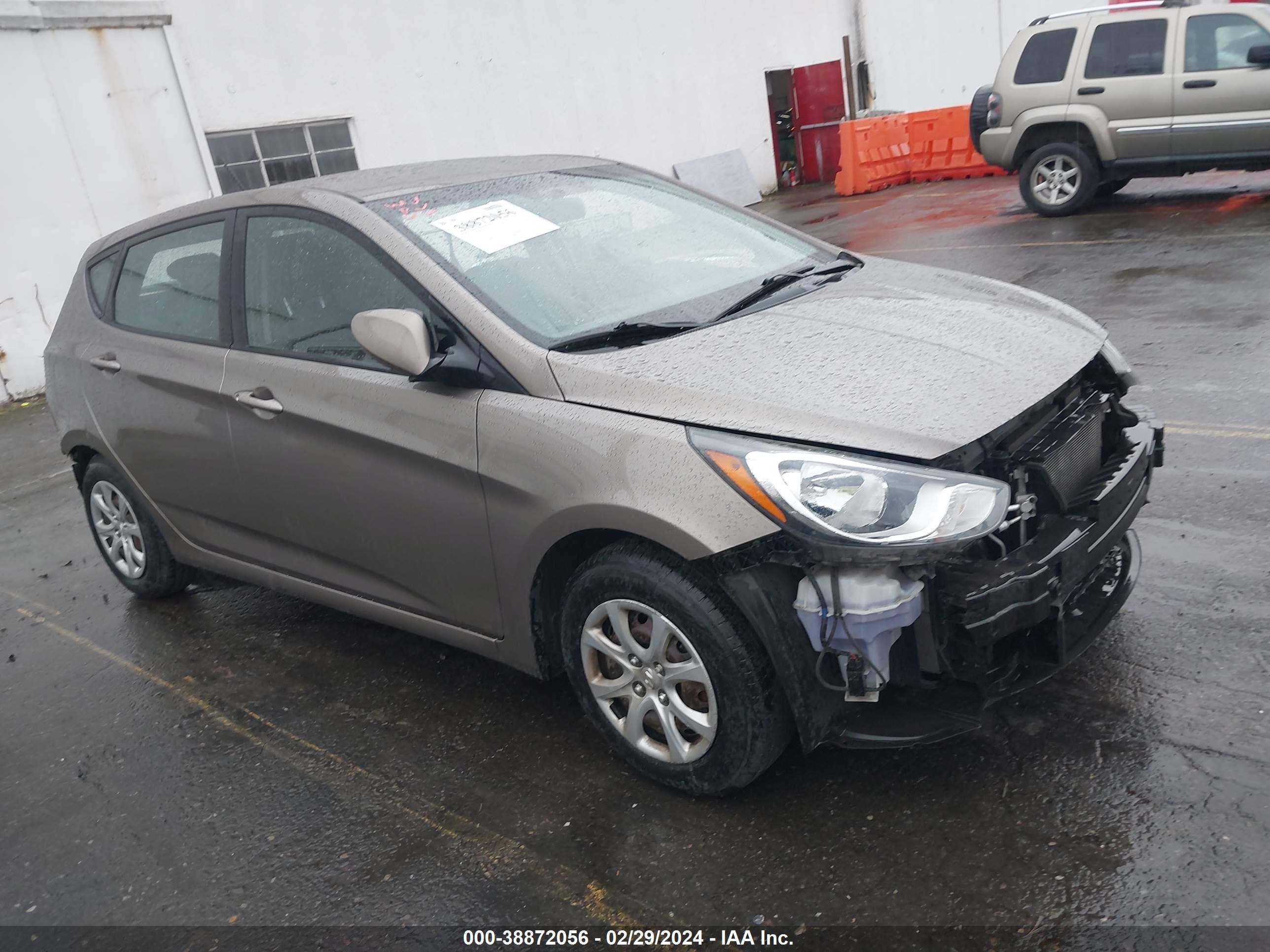 HYUNDAI ACCENT 2014 kmhct5ae6eu158897