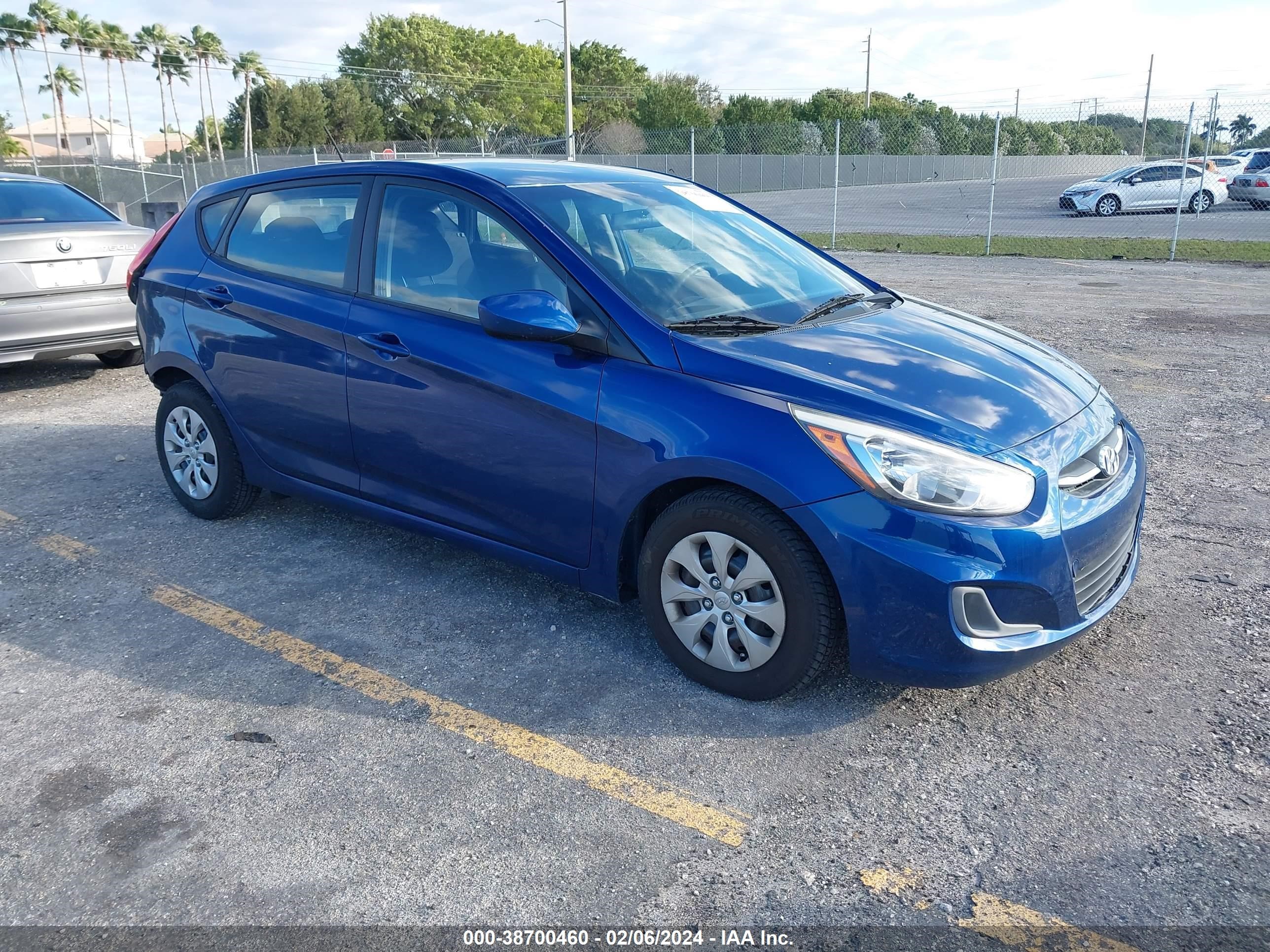 HYUNDAI ACCENT 2016 kmhct5ae6gu247209