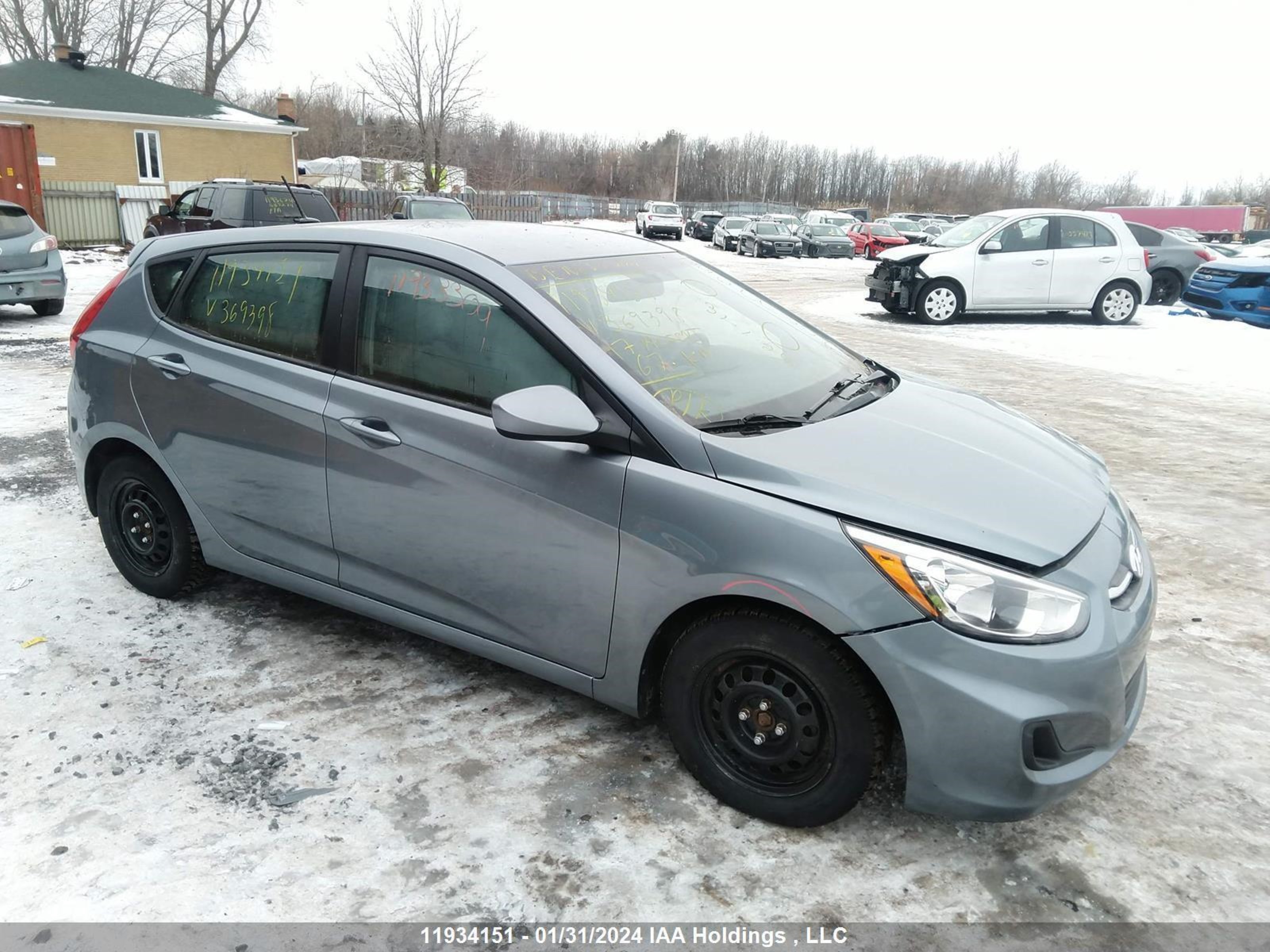 HYUNDAI ACCENT 2017 kmhct5ae7hu369398