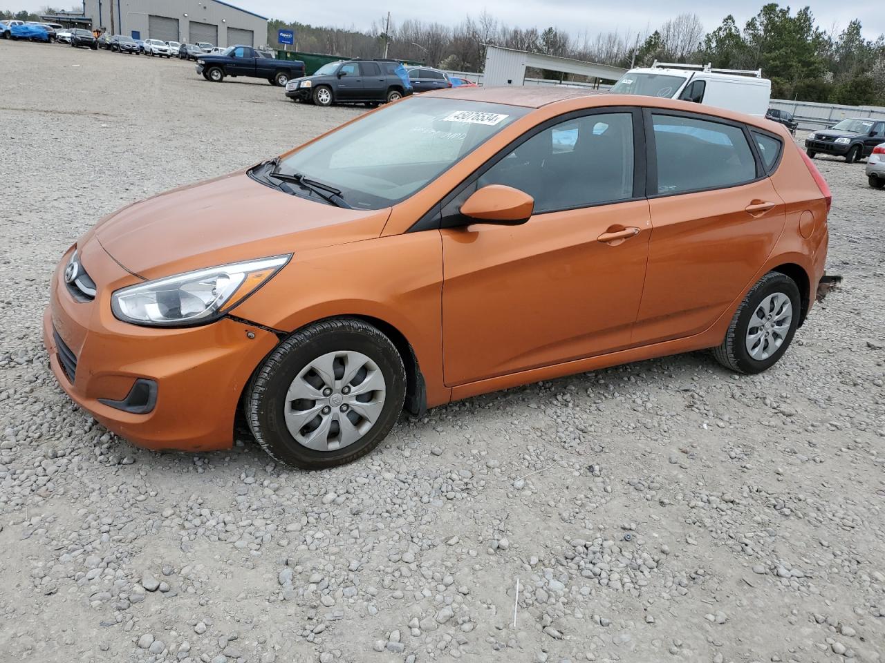 HYUNDAI ACCENT 2017 kmhct5ae8hu327208